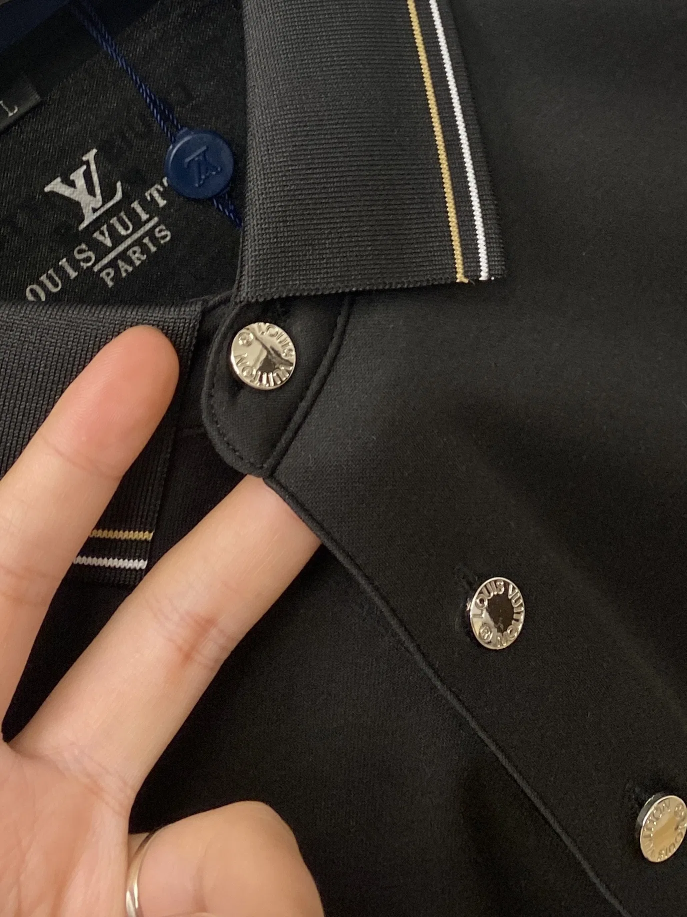 LV 27FW NODYQKY 036 폴로반팔티셔츠 5