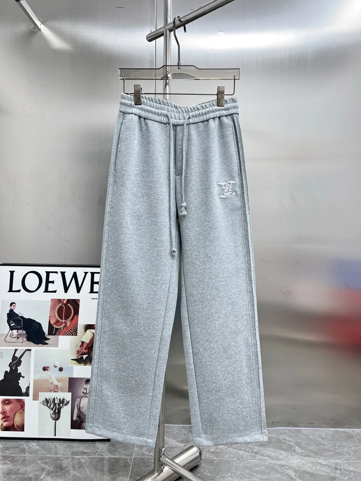LV 27FW PXOPLTT 031 스웻팬츠