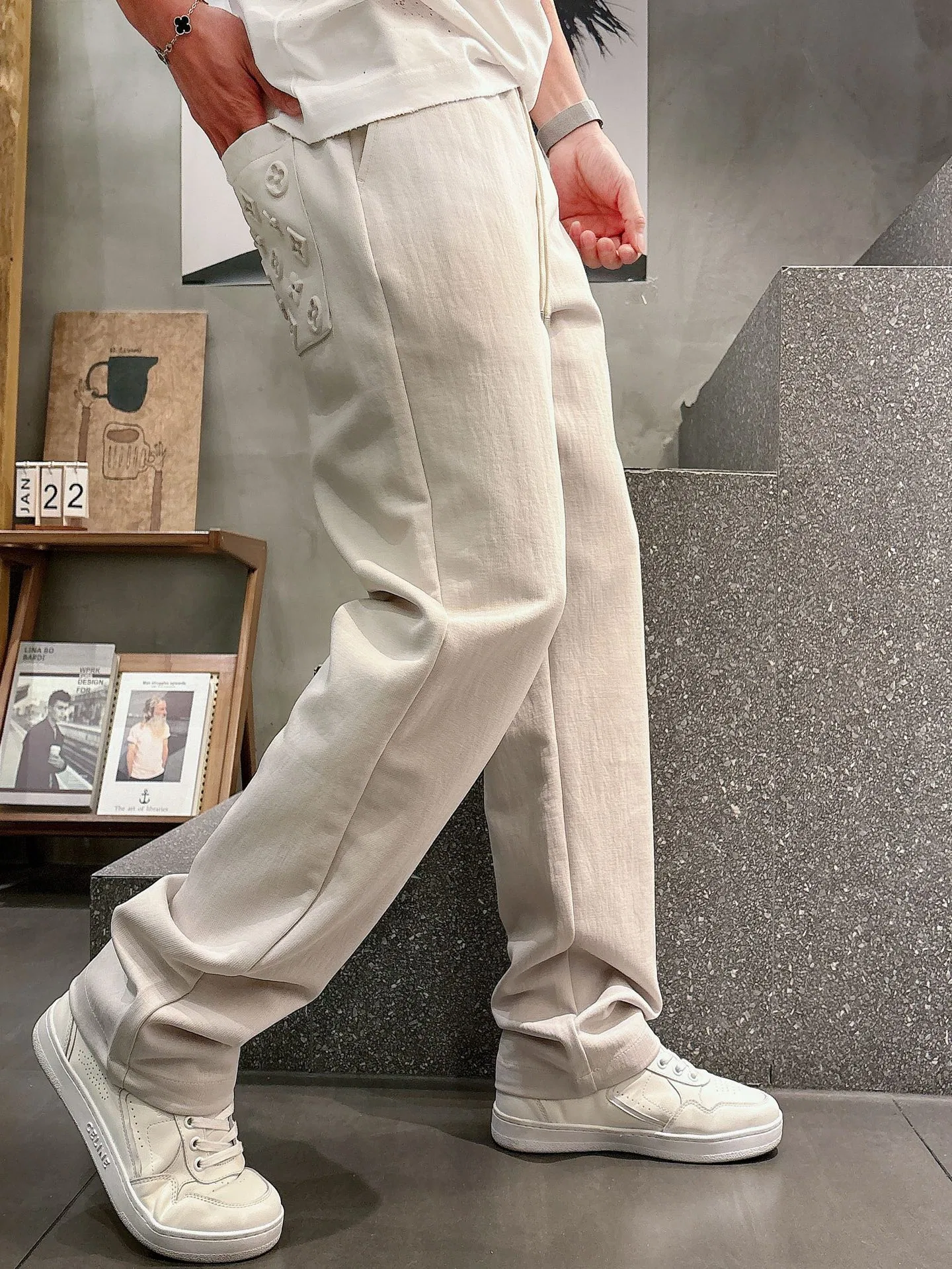 LV 27FW PXOPLTT 032 스웻팬츠 3