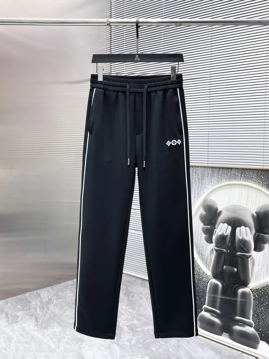 LV 27FW PXOPLTT 034 스웻팬츠