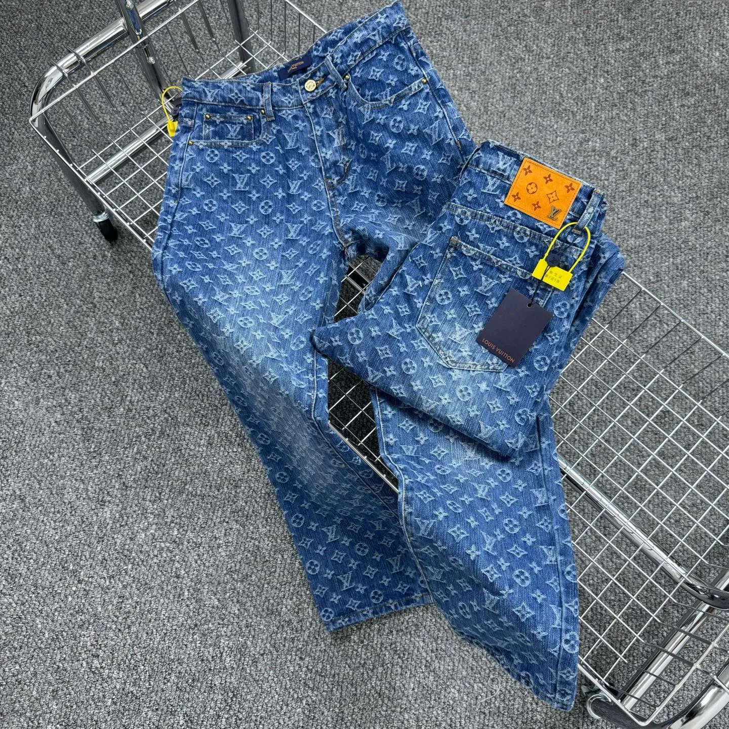 LV 27FW PXOPLTT 063 데님팬츠 5