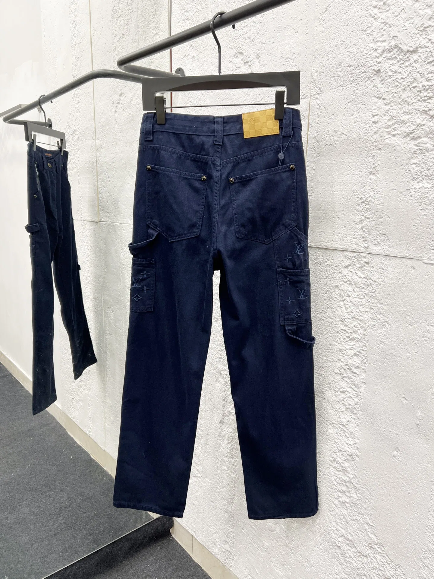 LV 27FW PXOPLTT 064 데님팬츠 3