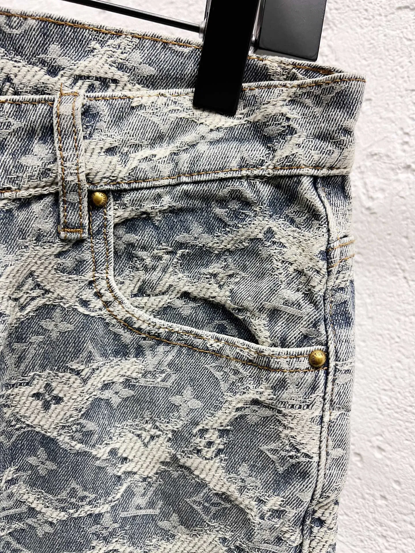 LV 27FW PXOPLTT 069 데님팬츠 5