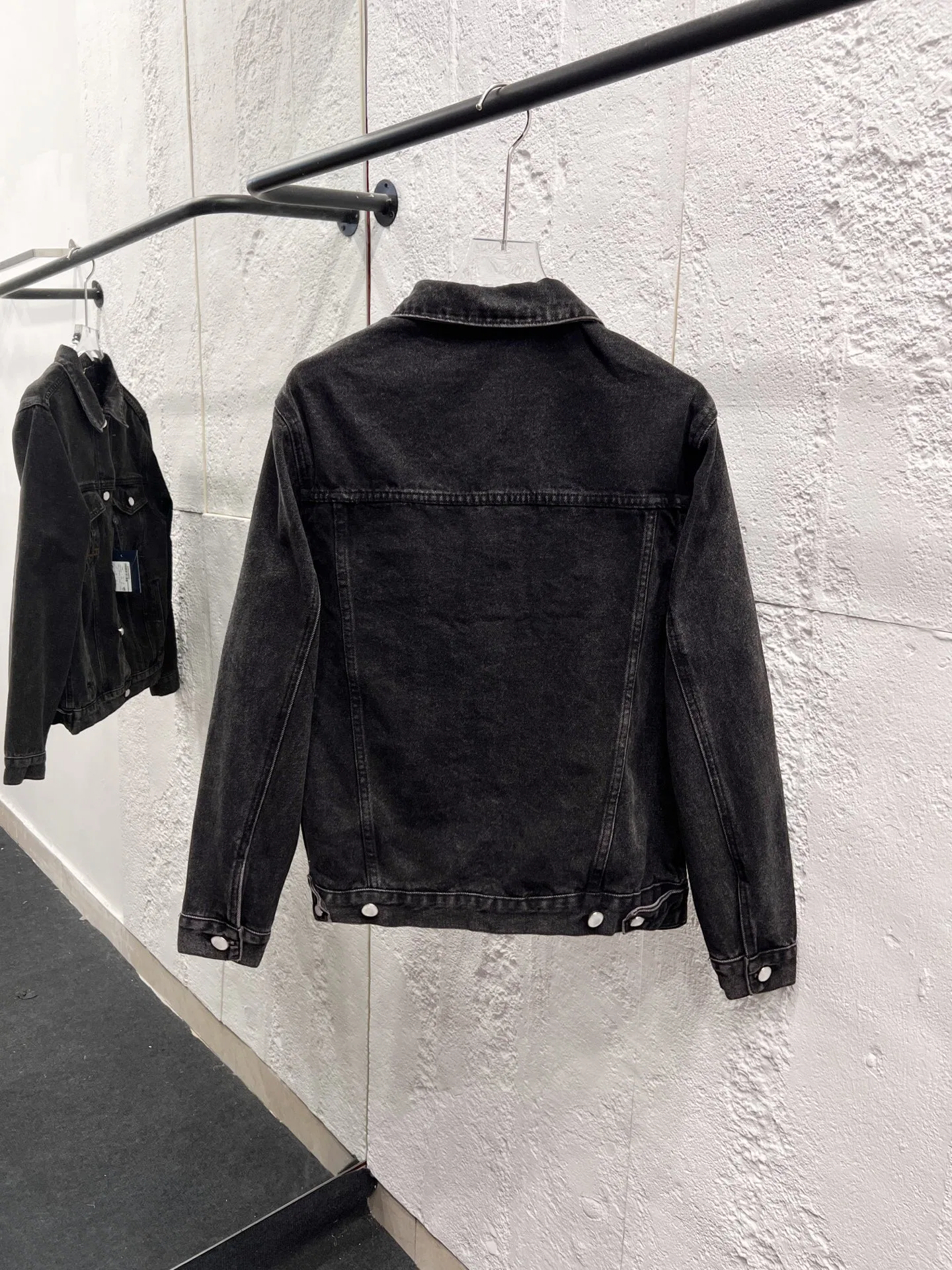 LV 27FW PXOPLTT 070 데님자켓 4
