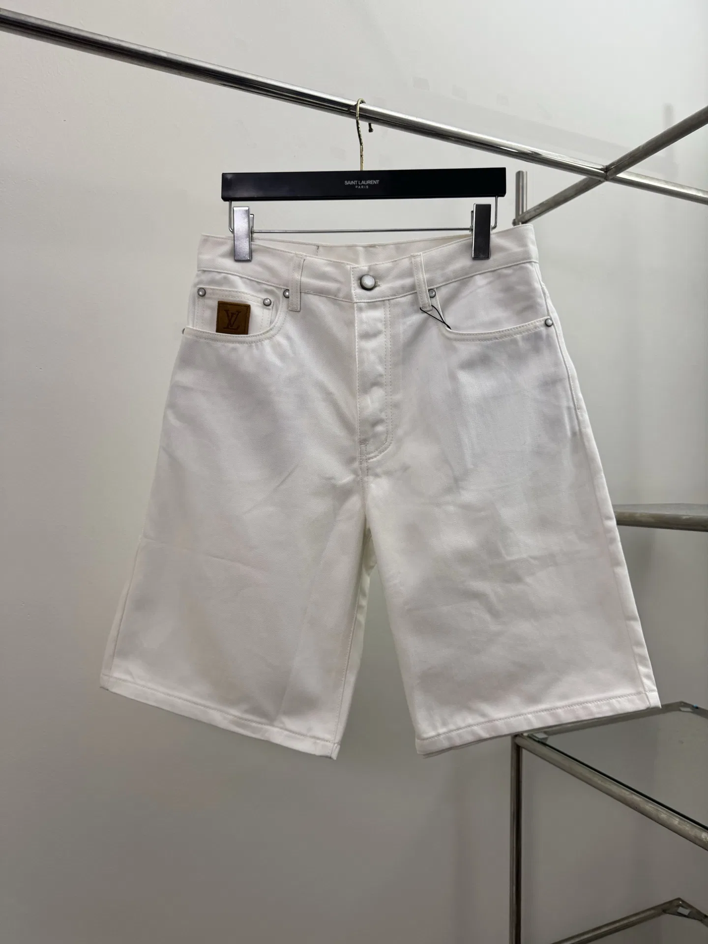 LV 27FW QCYEEAU 008 숏츠
