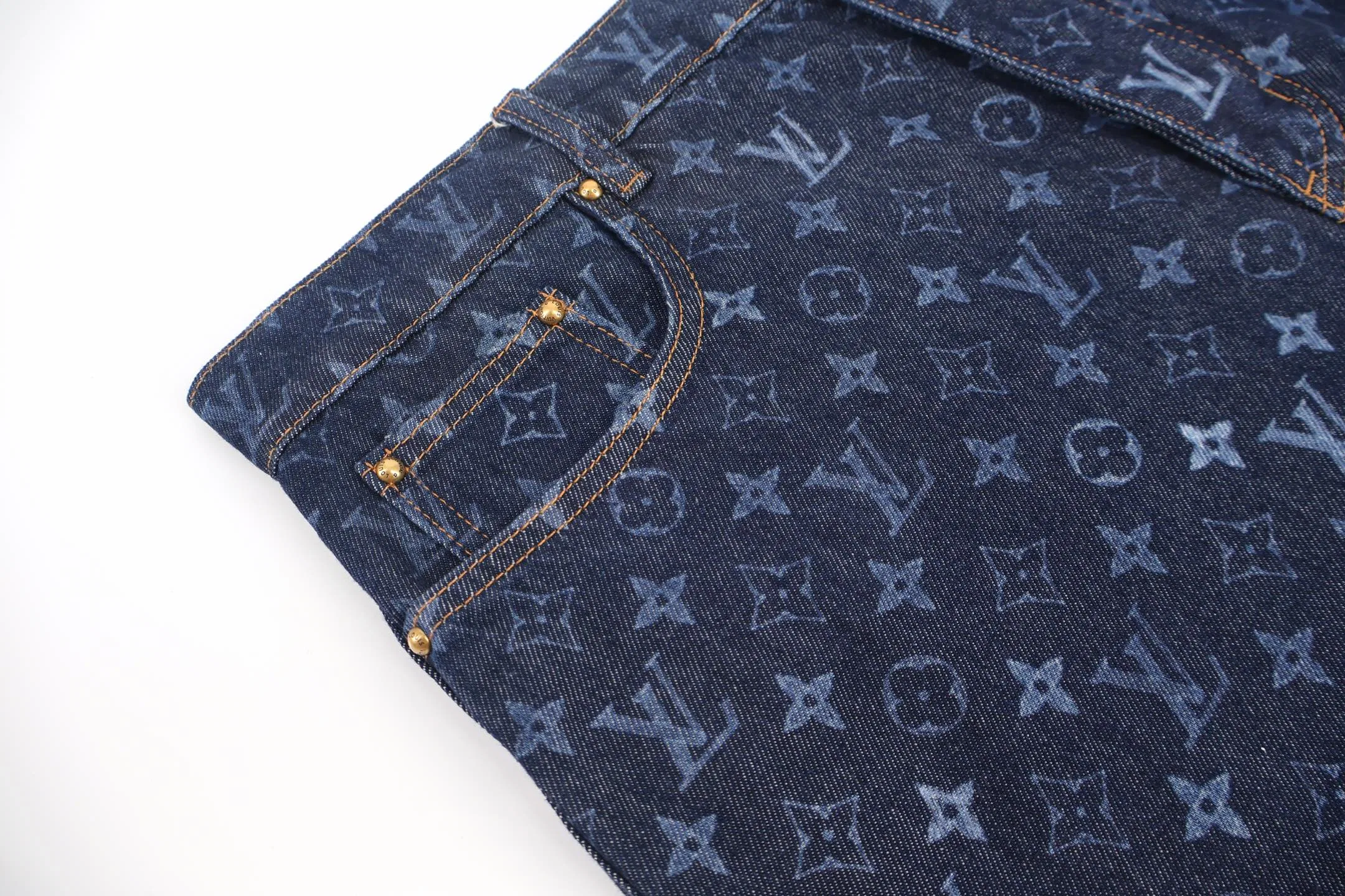 LV 27FW QCYEEAU 023 데님숏츠 5
