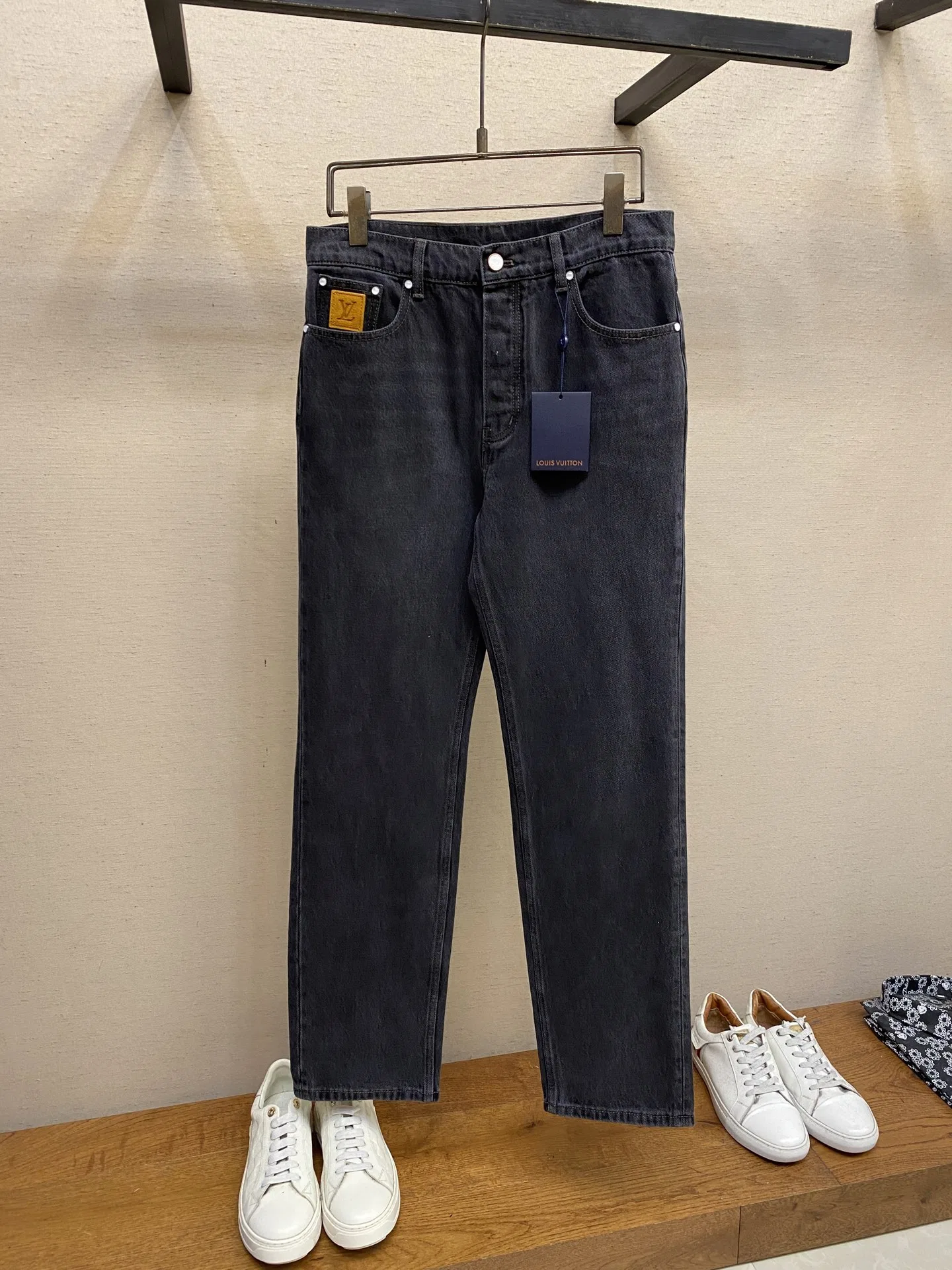 LV 27FW QVUSQNN 035 데님팬츠