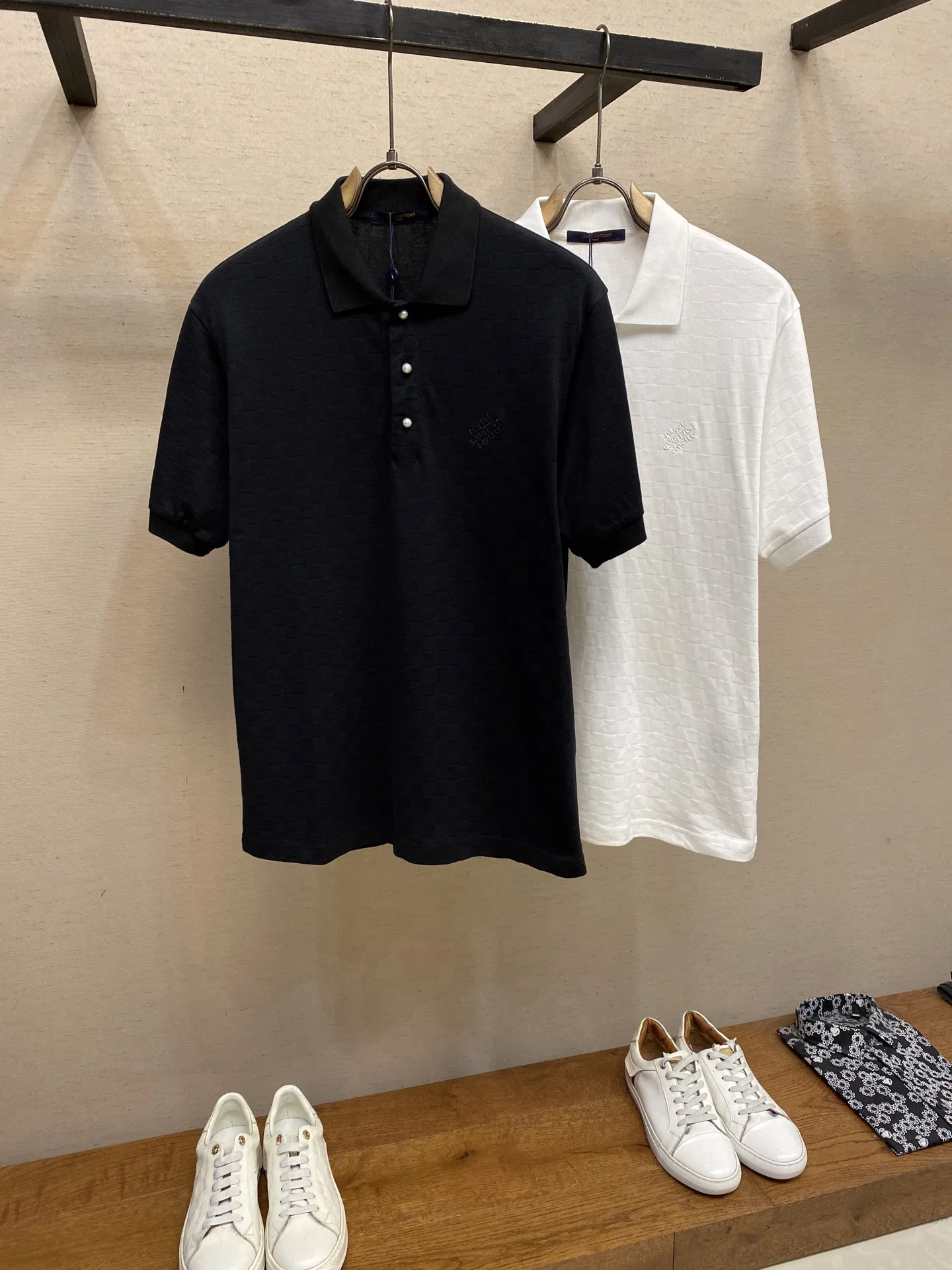 LV 27FW QVUSQNN 037 폴로반팔티셔츠 3