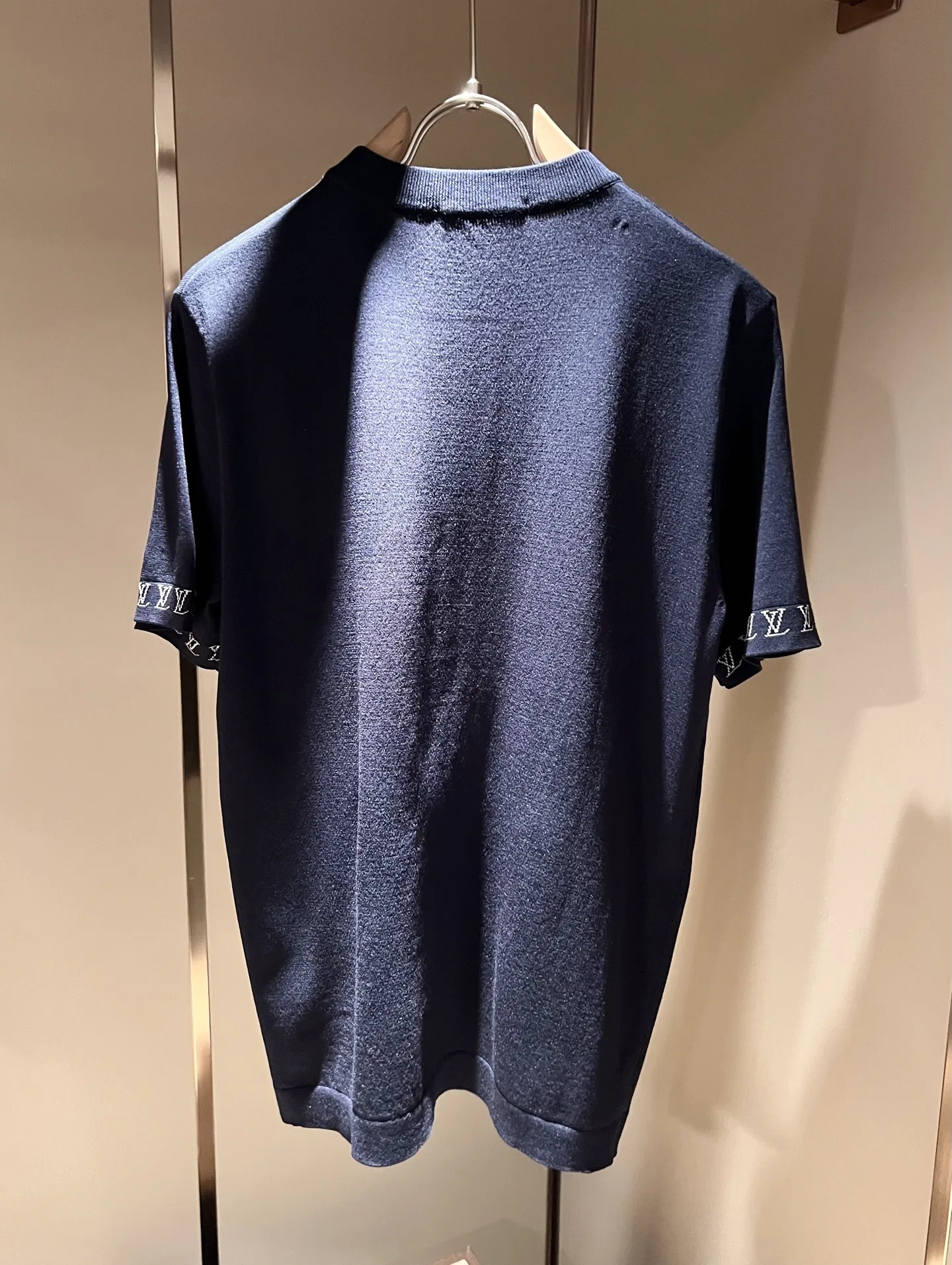 LV 27FW QVUSQNN 056 반팔니트 3