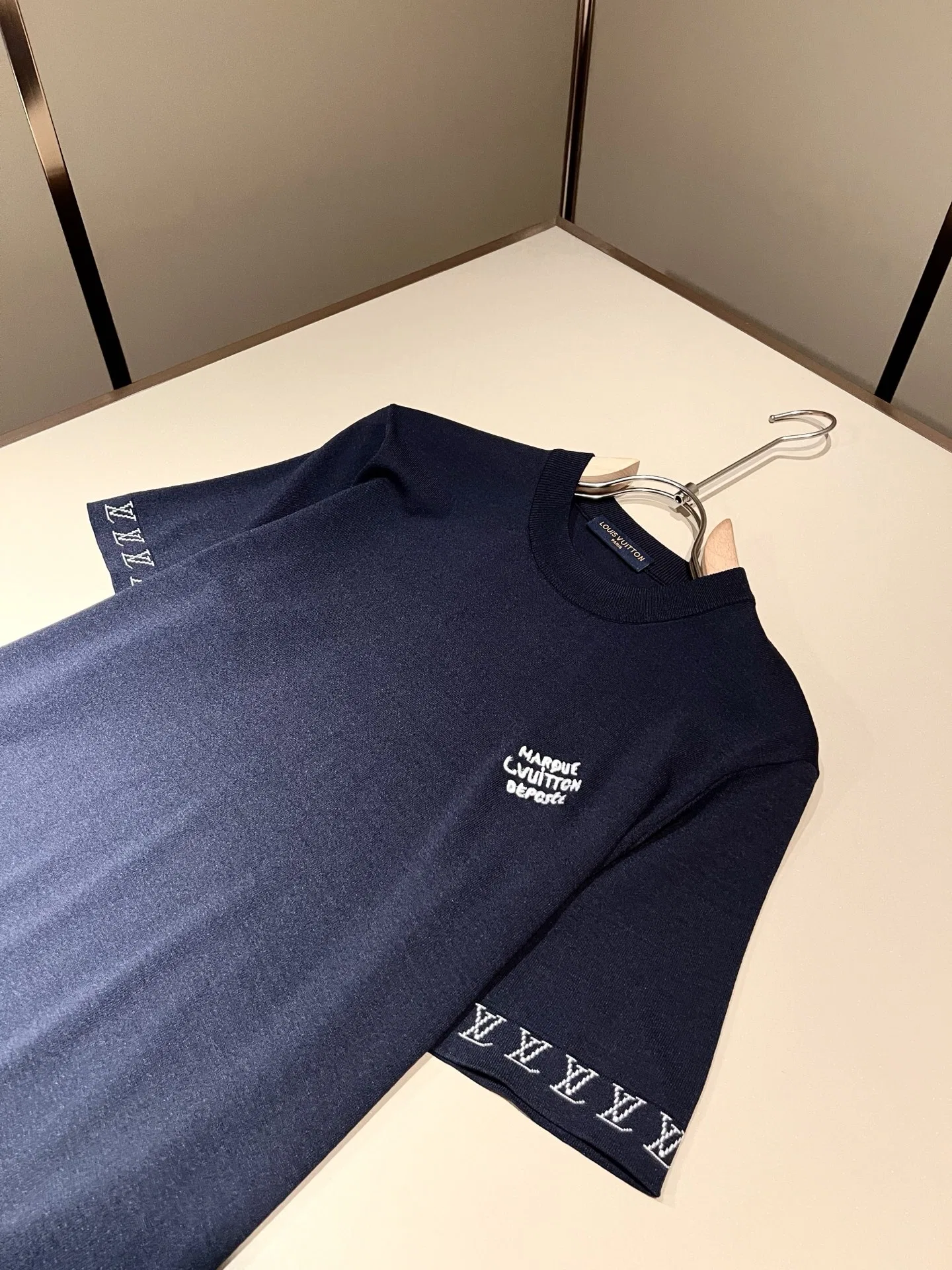LV 27FW QVUSQNN 056 반팔니트 4