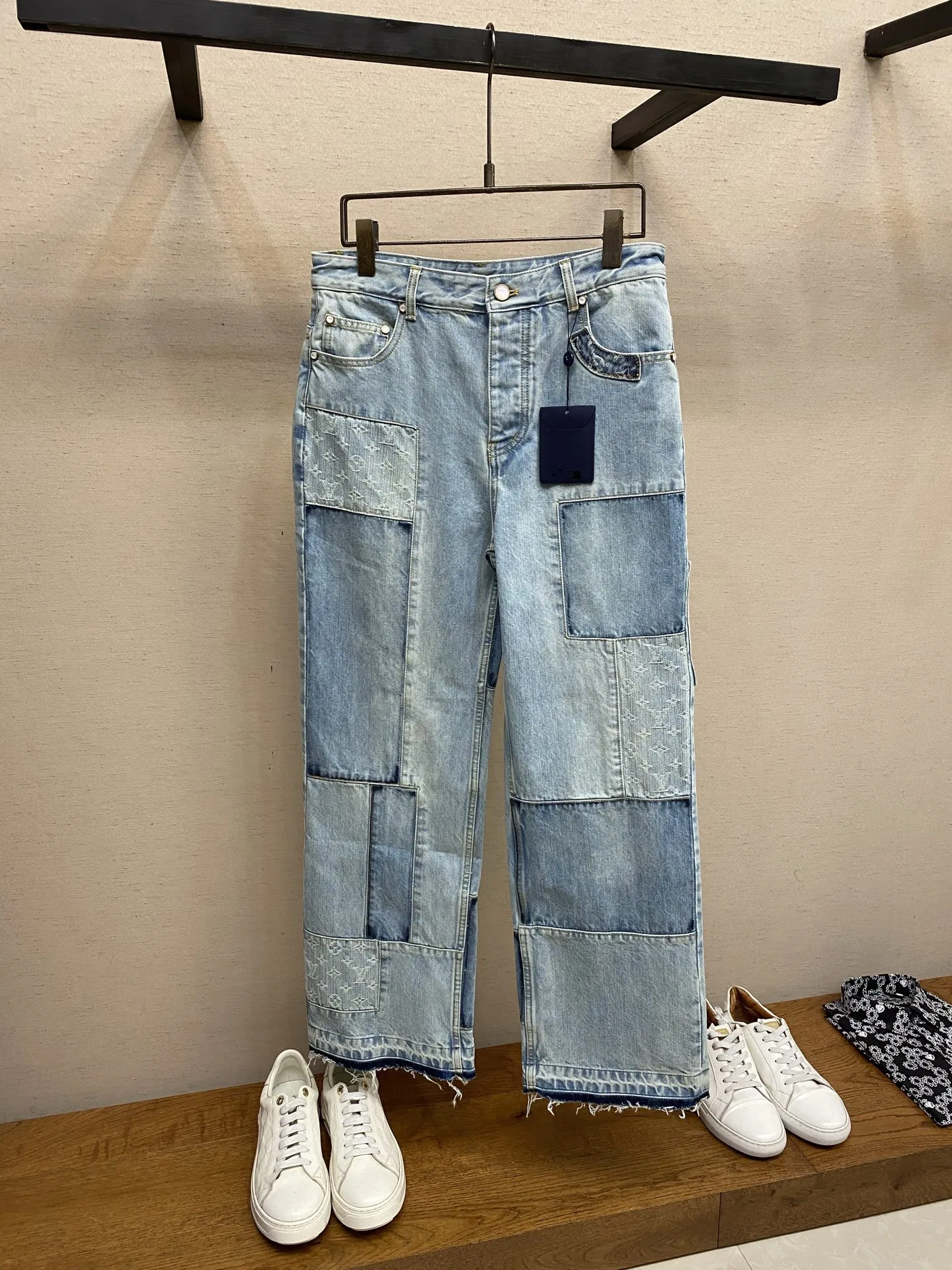 LV 27FW QVUSQNN 081 데님팬츠