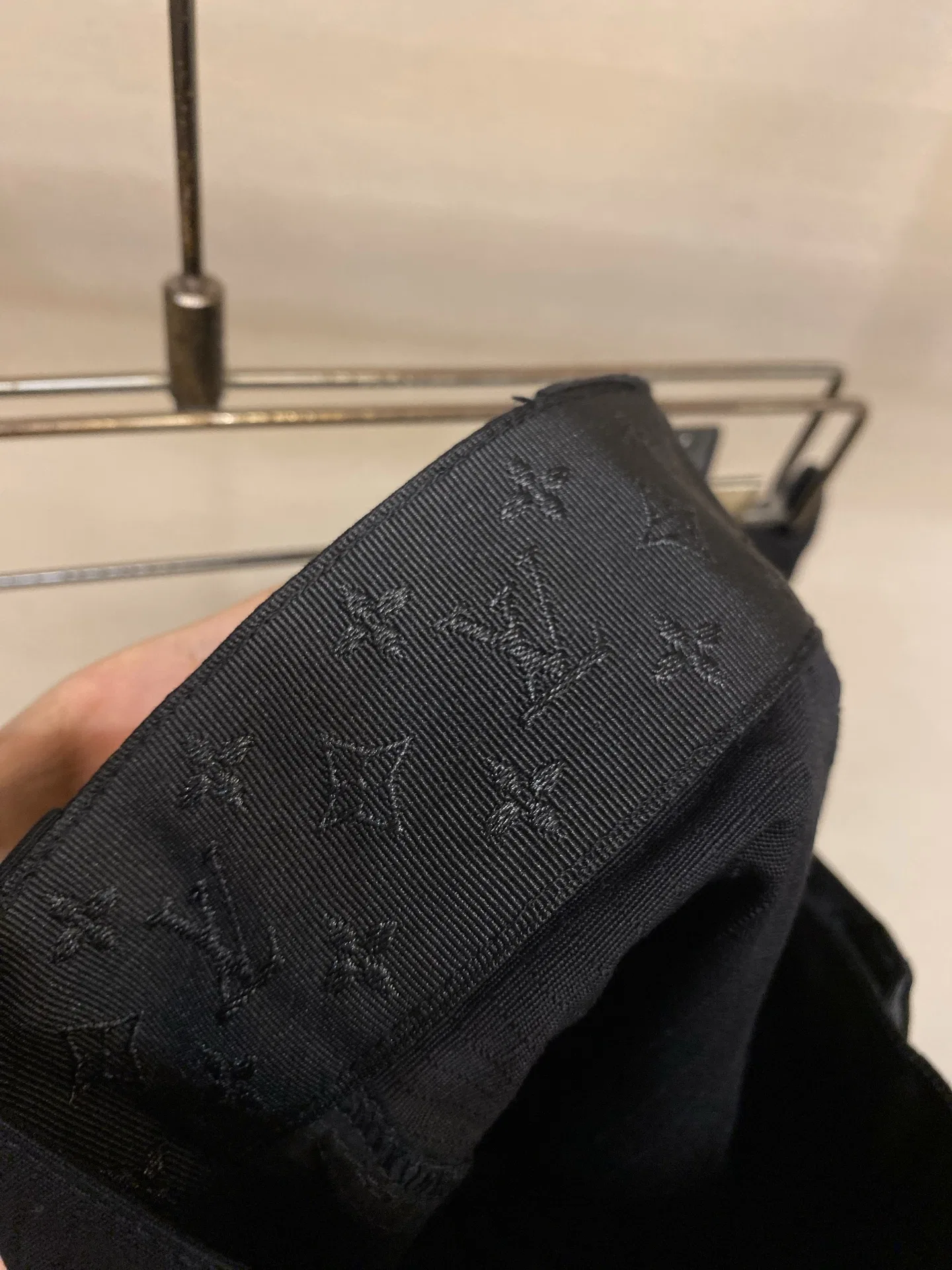 LV 27FW QVUSQNN 083 카고팬츠 3
