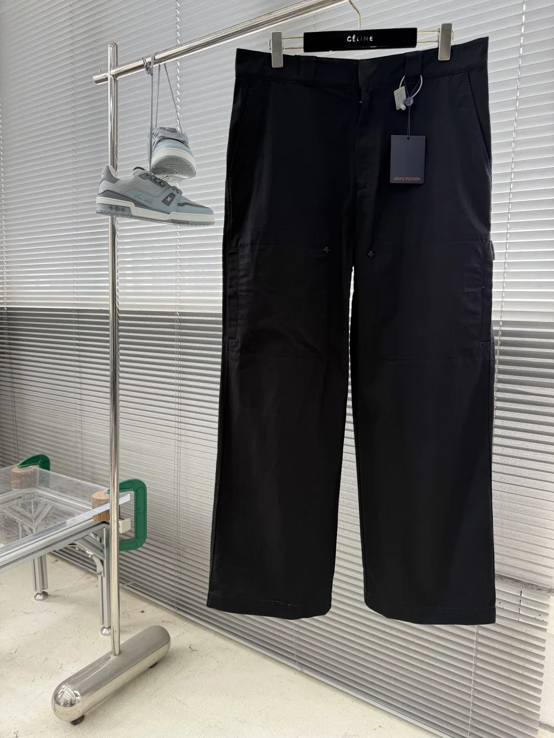 LV 27FW QVUSQNN 127 카고팬츠