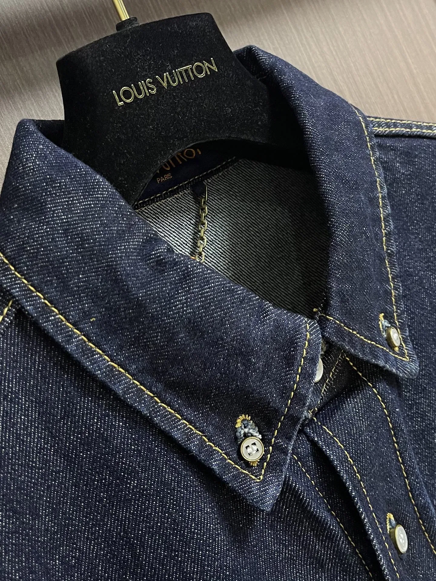 LV 27FW QVUSQNN 200 데님셔츠 3