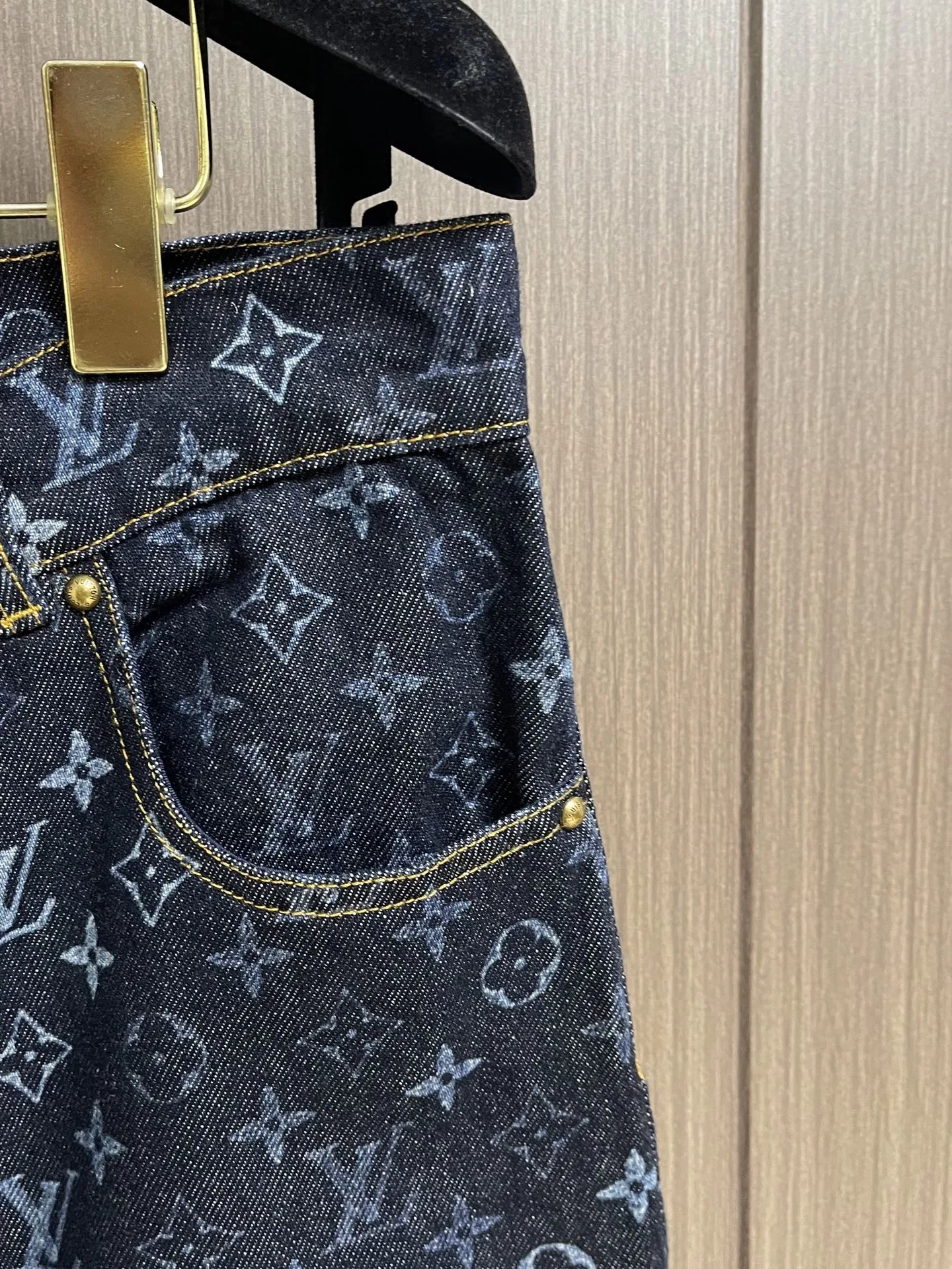 LV 27FW QVUSQNN 211 데님팬츠 4