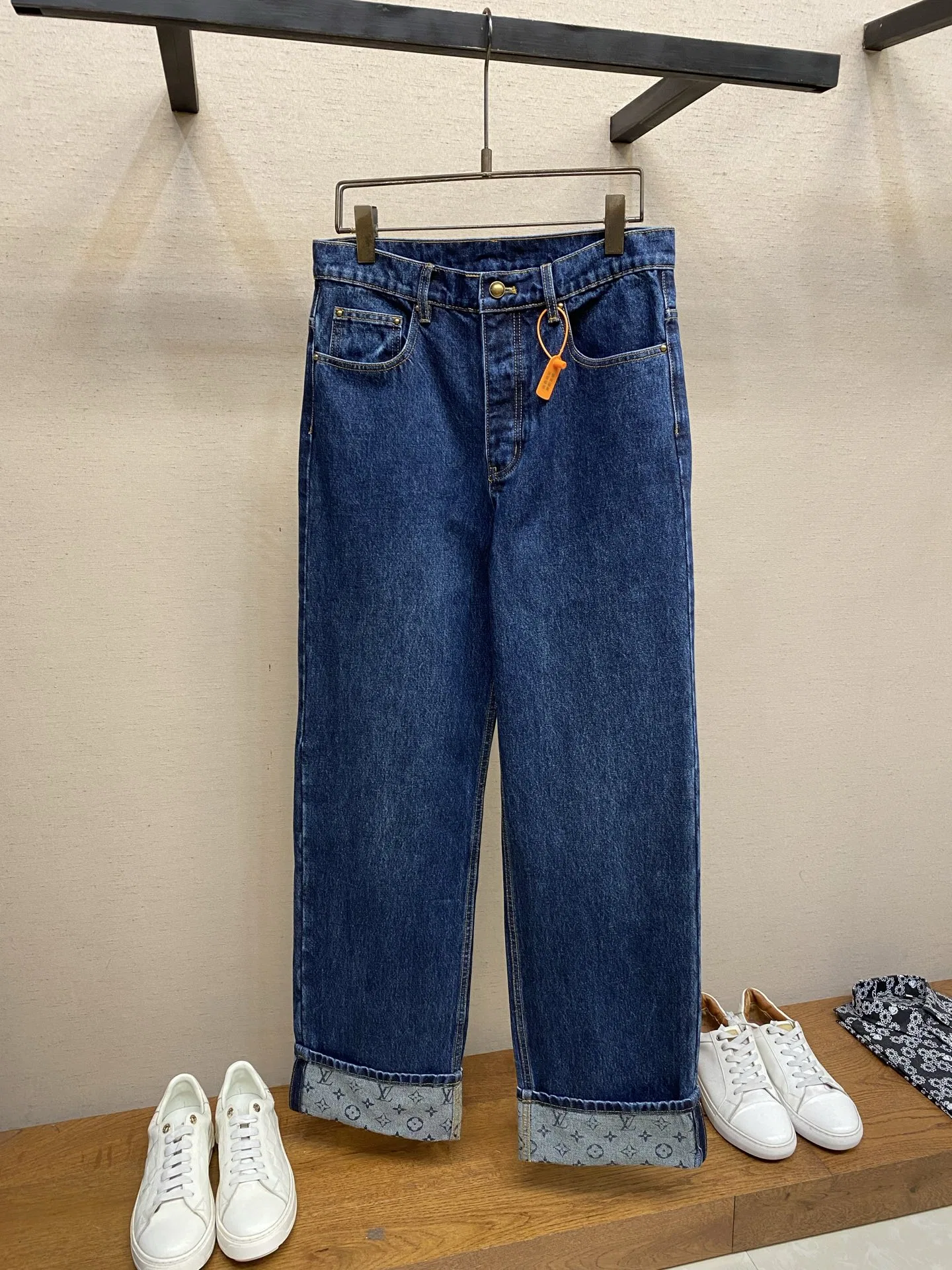 LV 27FW QVUSQNN 219 데님팬츠