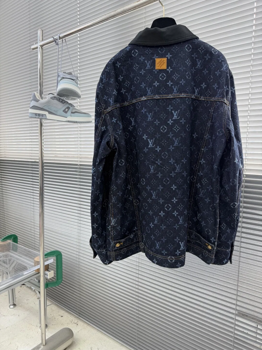 LV 27FW QVUSQNN 232 자켓 3