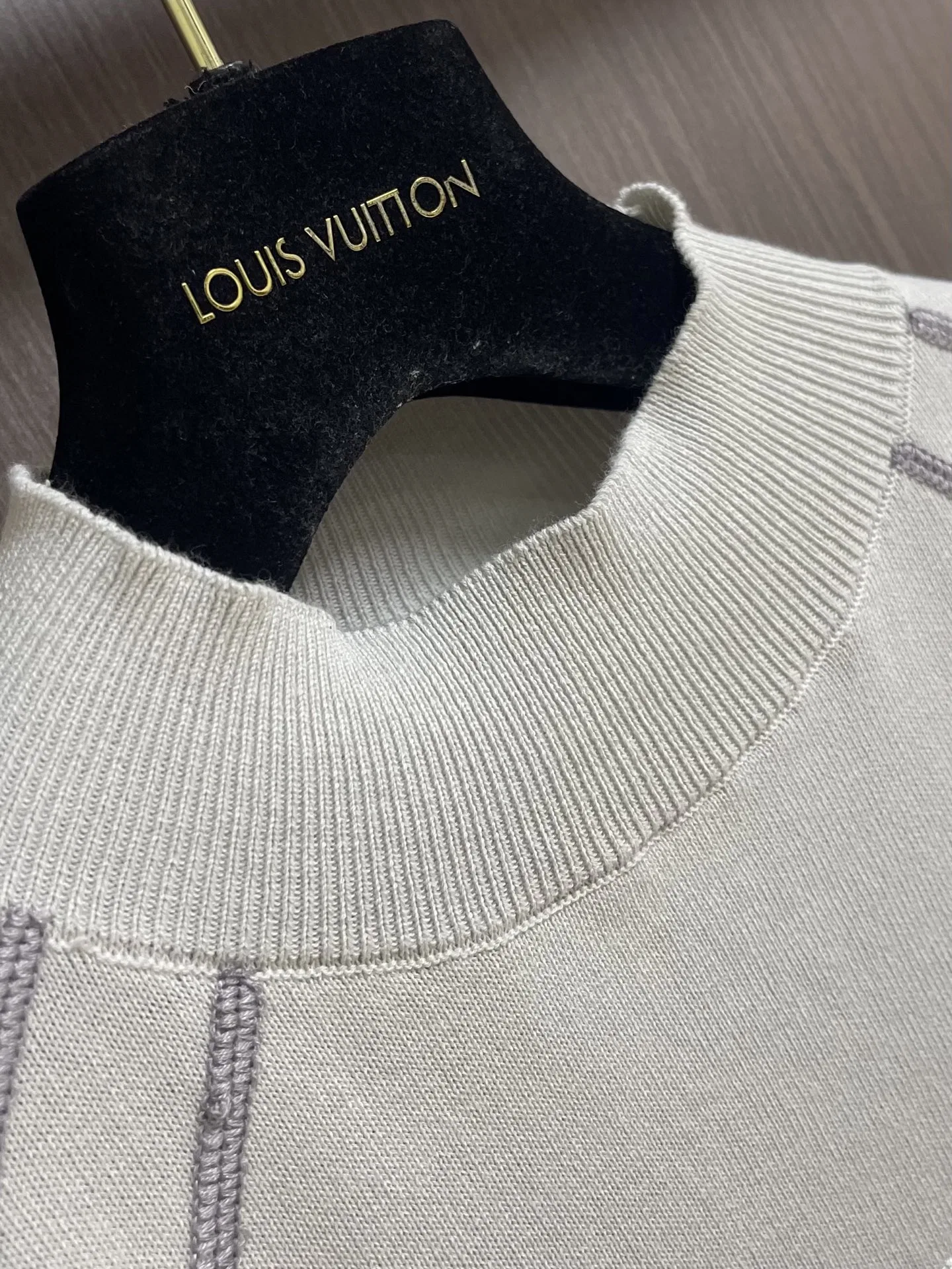 LV 27FW QVUSQNN 236 긴팔티셔츠 3