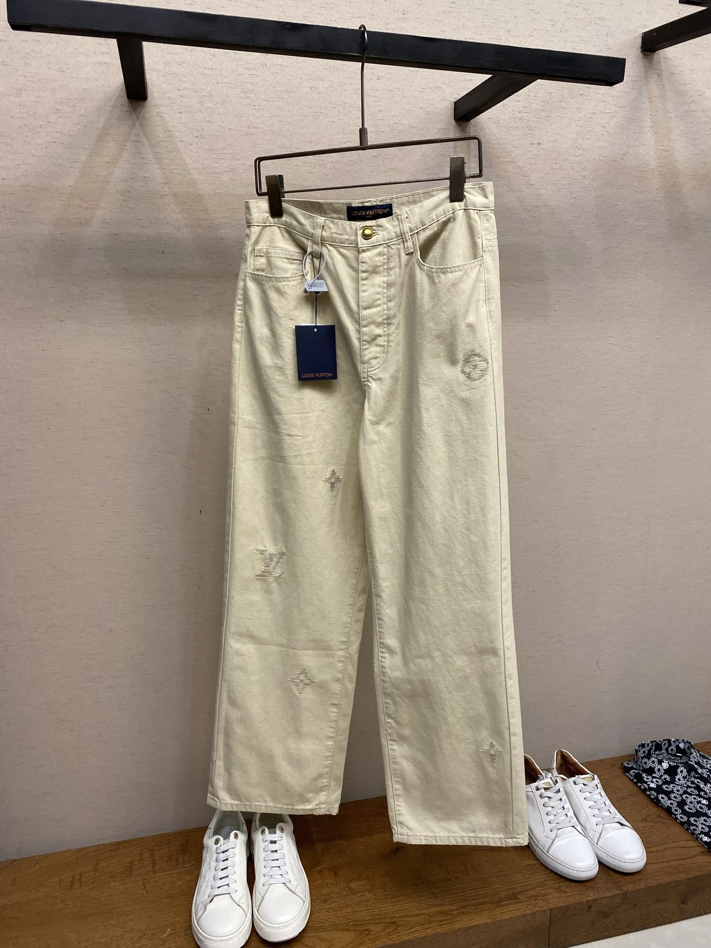 LV 27FW QVUSQNN 261 데님팬츠