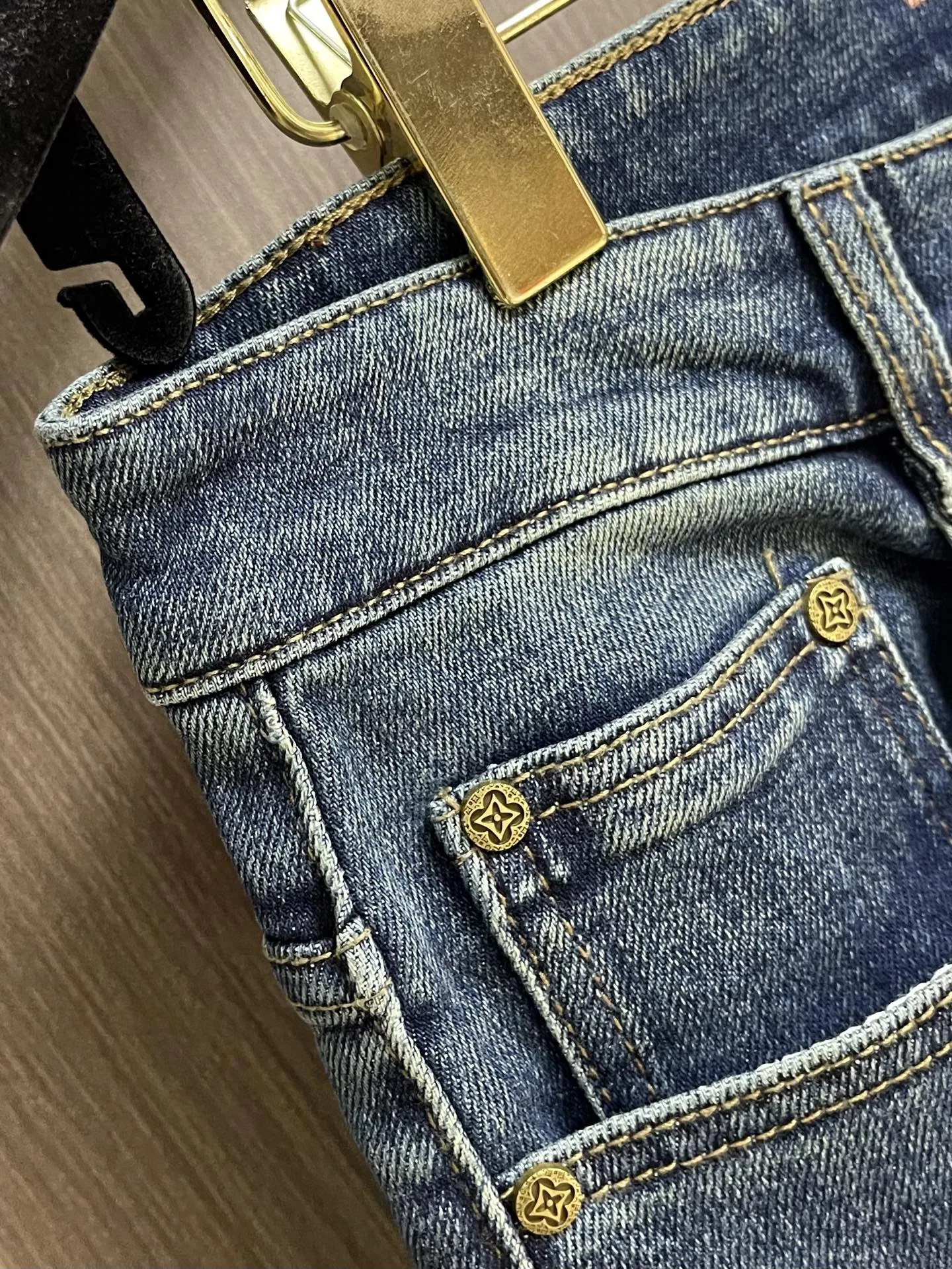 LV 27FW QVUSQNN 265 데님팬츠 5