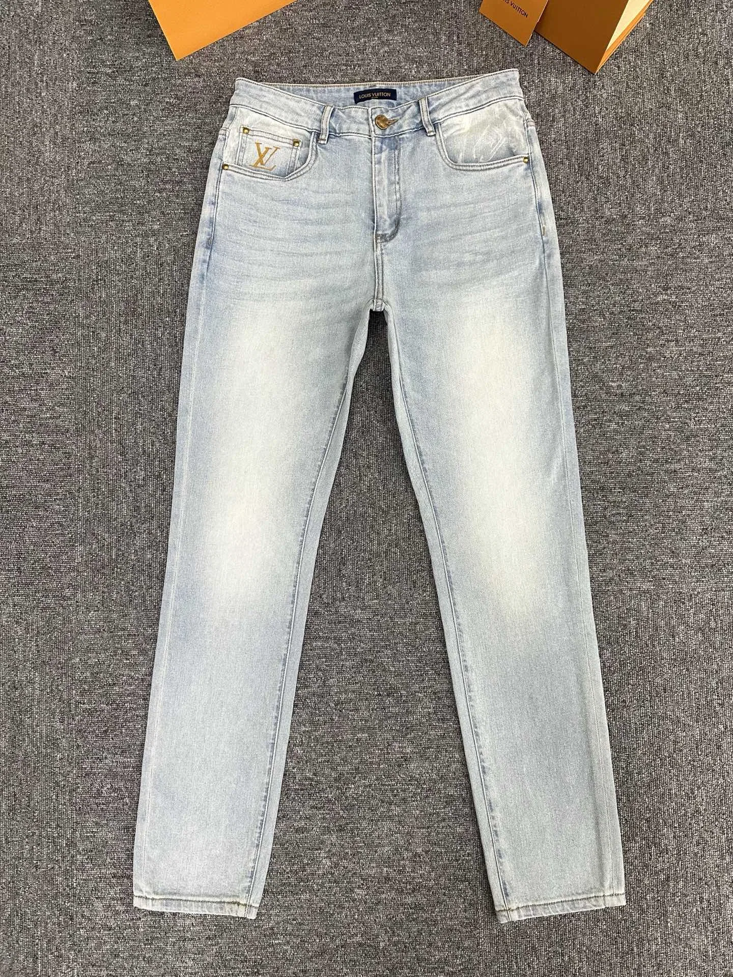 LV 27FW WBOJRAP 003 데님팬츠