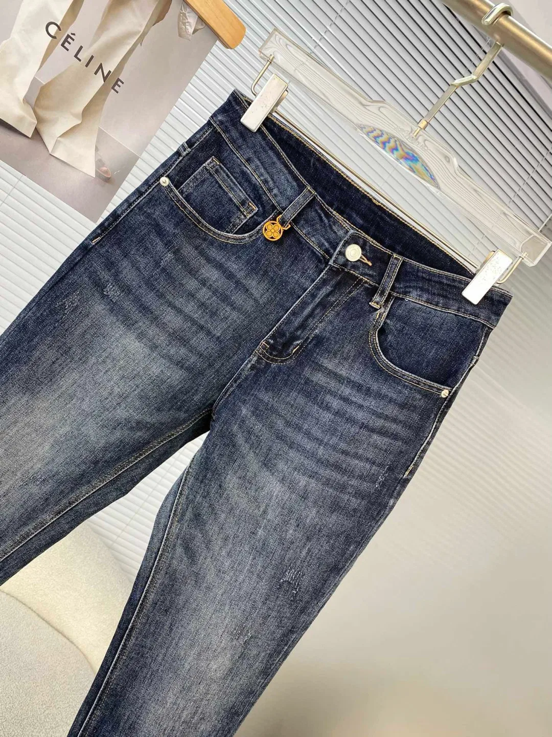 LV 27FW WBOJRAP 005 데님팬츠 3