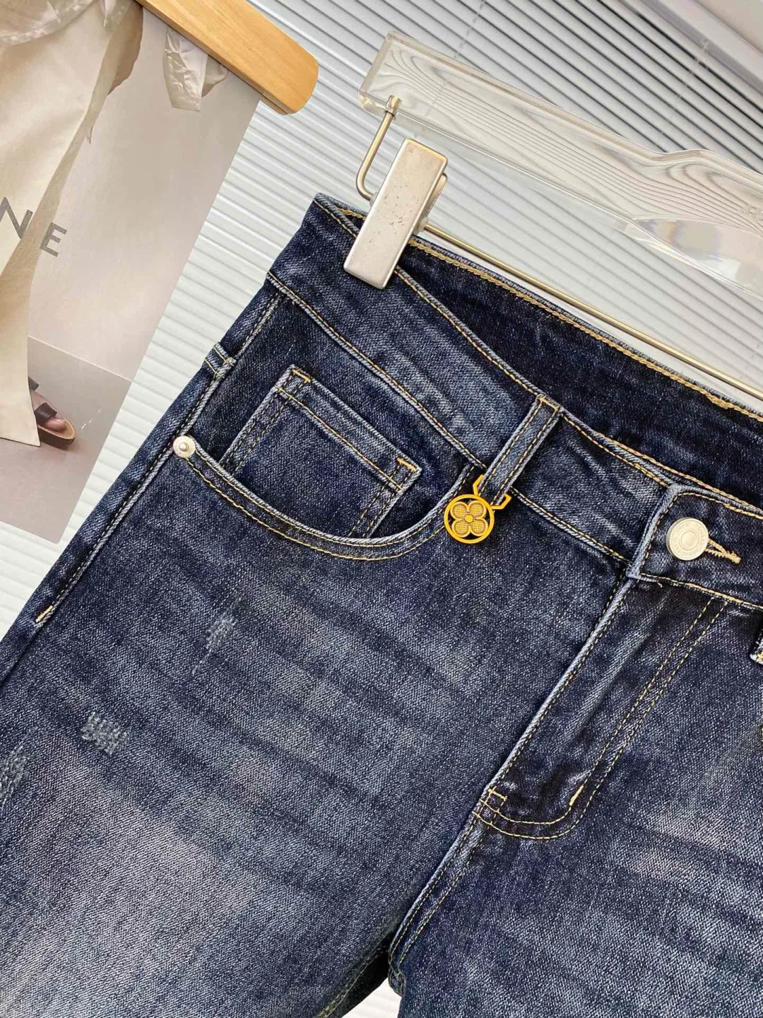LV 27FW WBOJRAP 005 데님팬츠 4