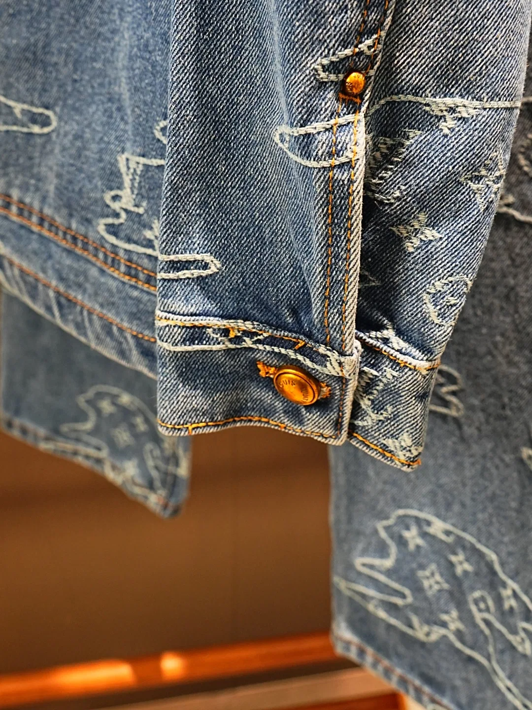 LV 27FW WBOJRAP 011 데님자켓 5