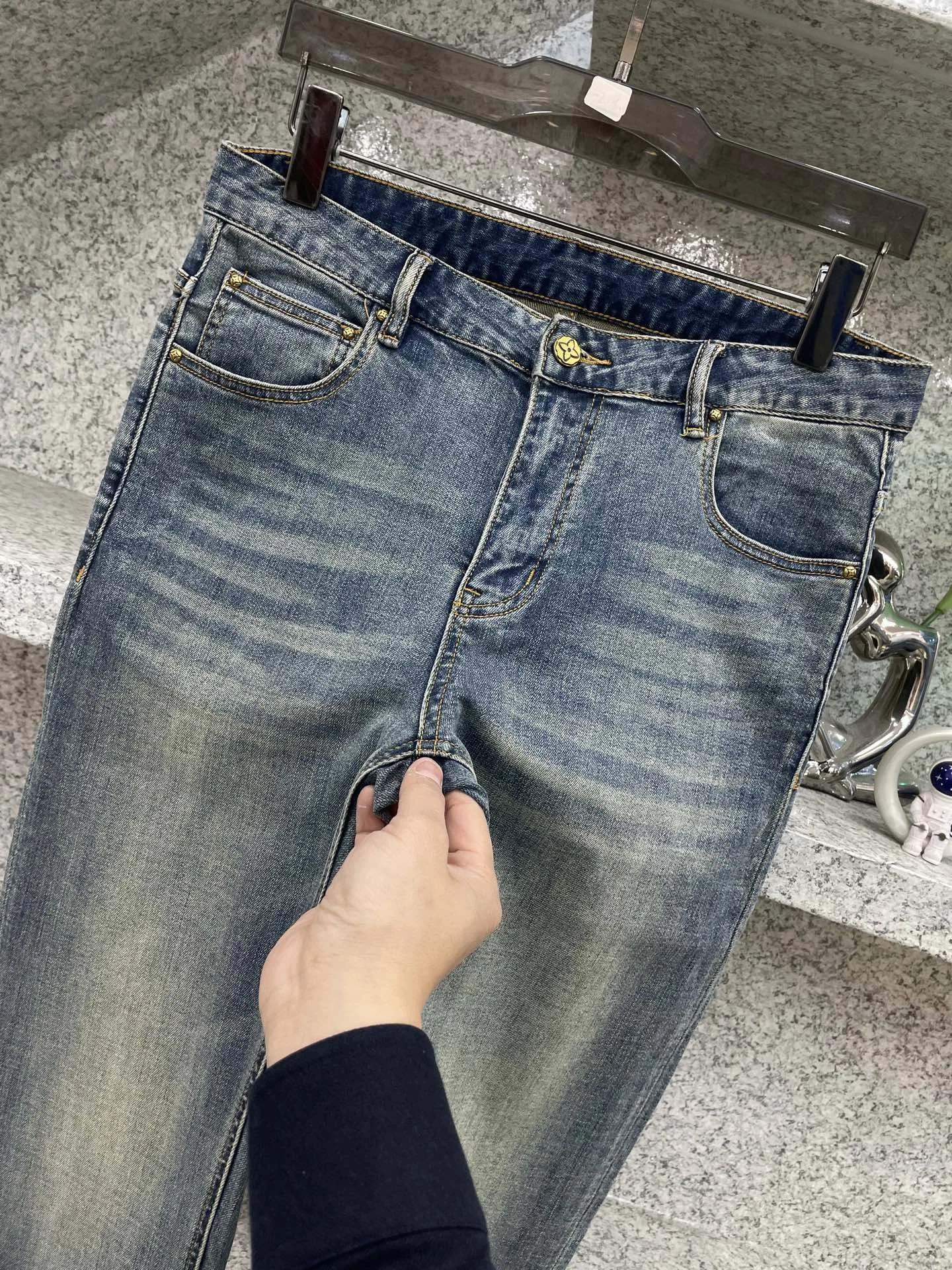 LV 27FW WBOJRAP 022 데님팬츠 5