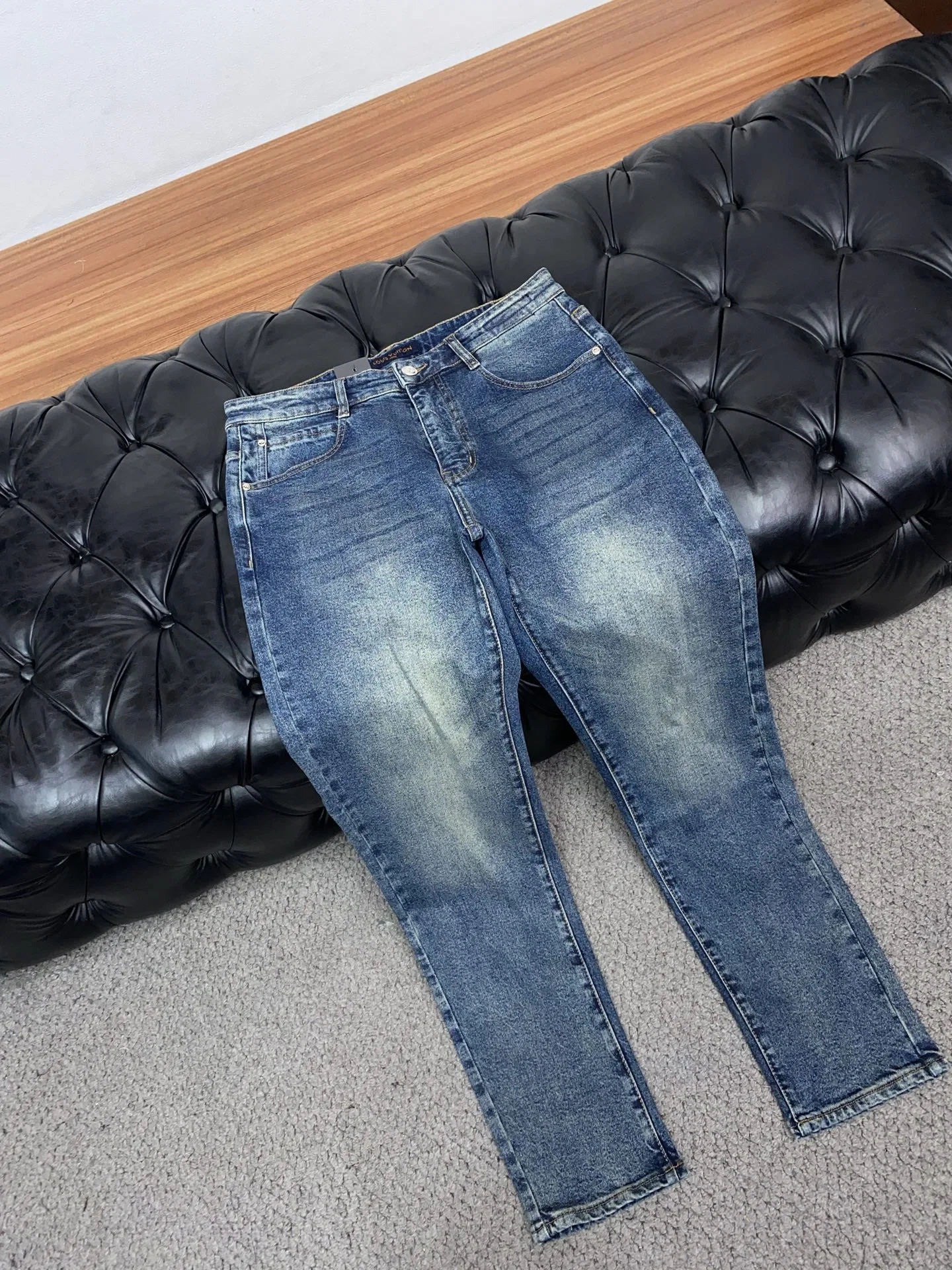 LV 27FW WBOJRAP 033 데님팬츠 5