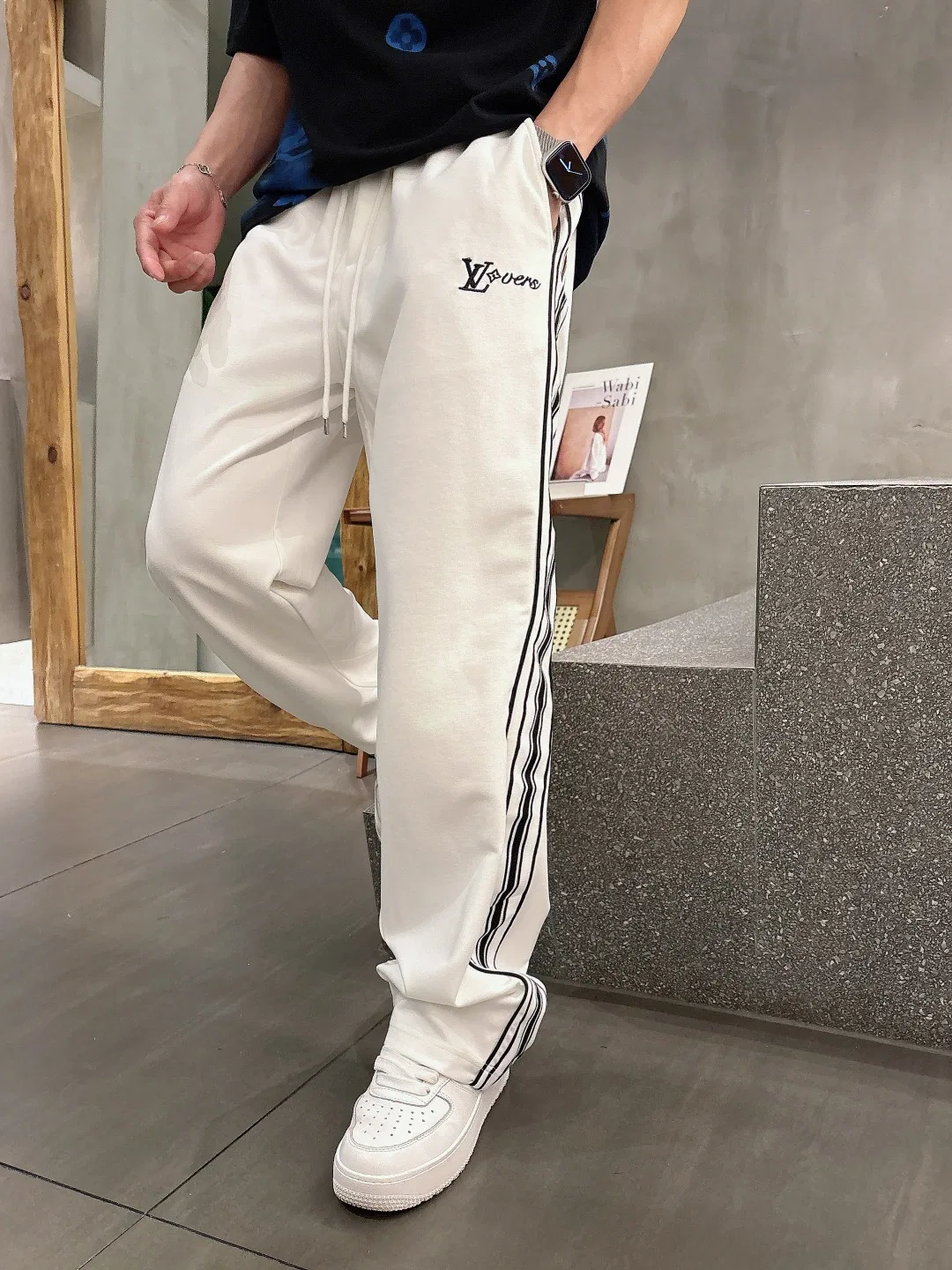 LV 27FW WBOJRAP 043 스웻팬츠 4