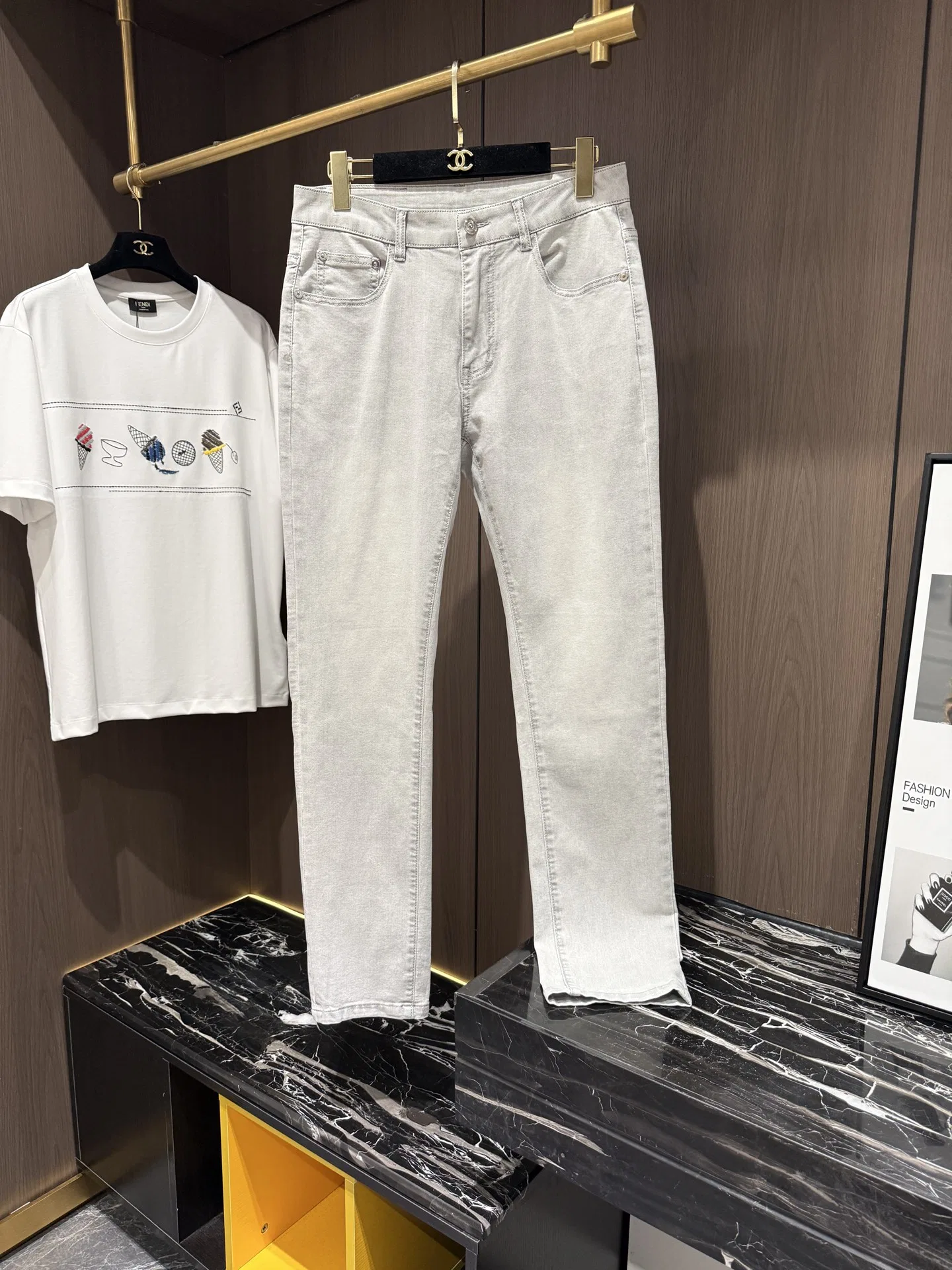 LV 27FW WBOJRAP 057 데님팬츠