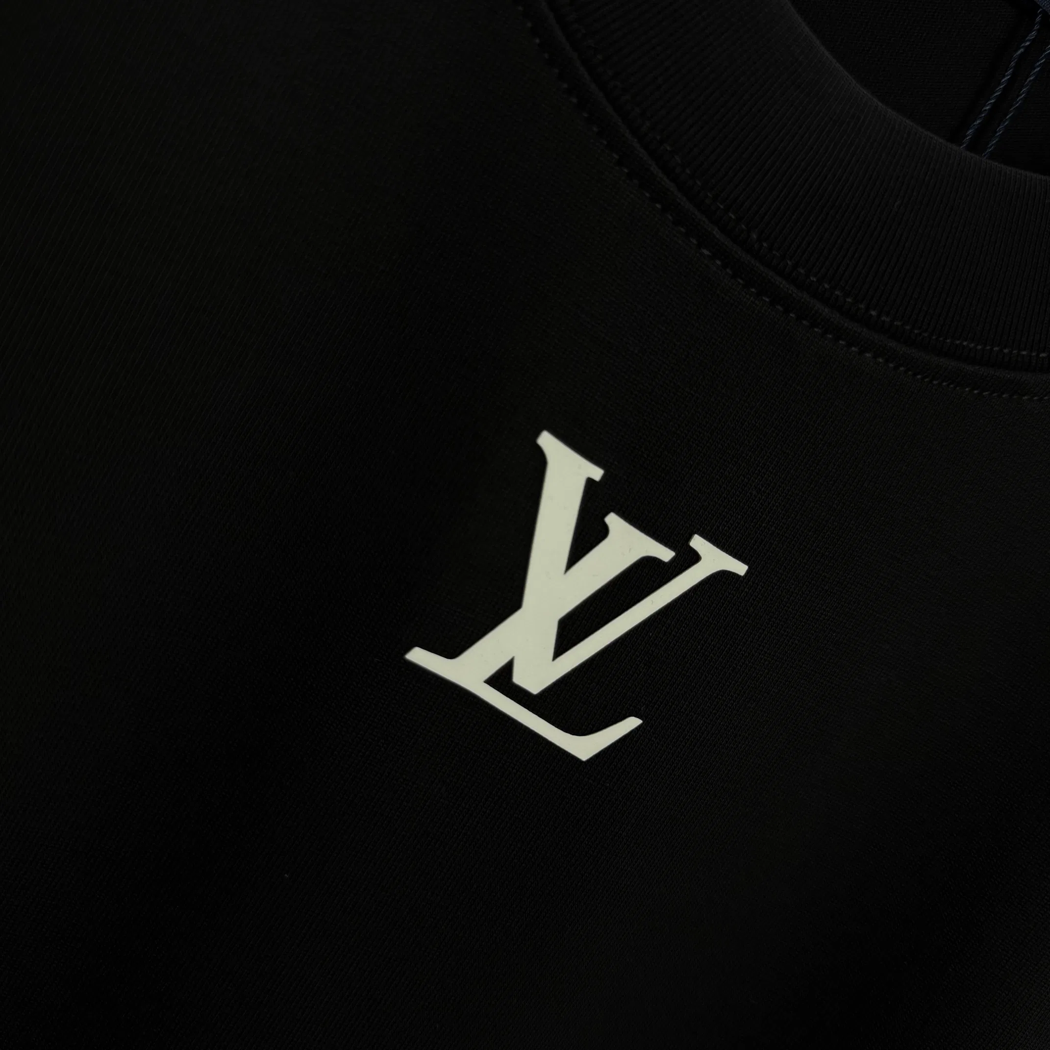 LV 27FW XCJJSKI 001 반팔티셔츠 4