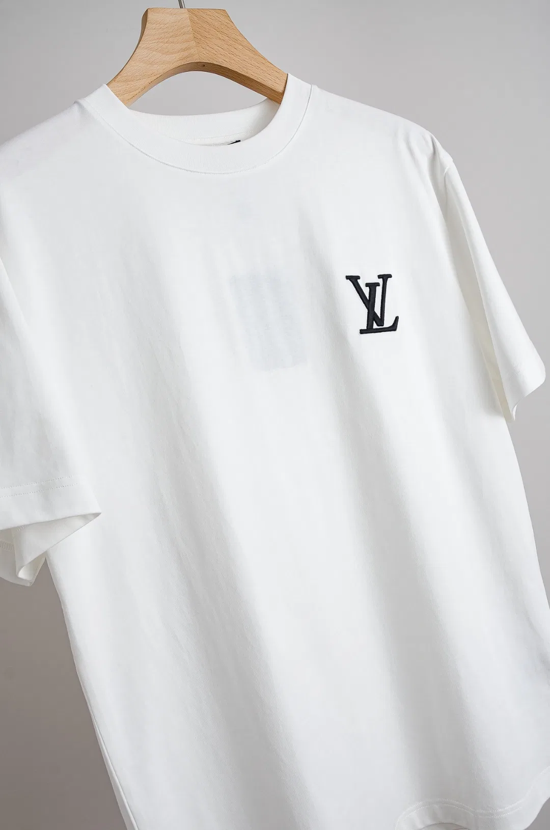 LV 27FW XCJJSKI 007 반팔티셔츠 3