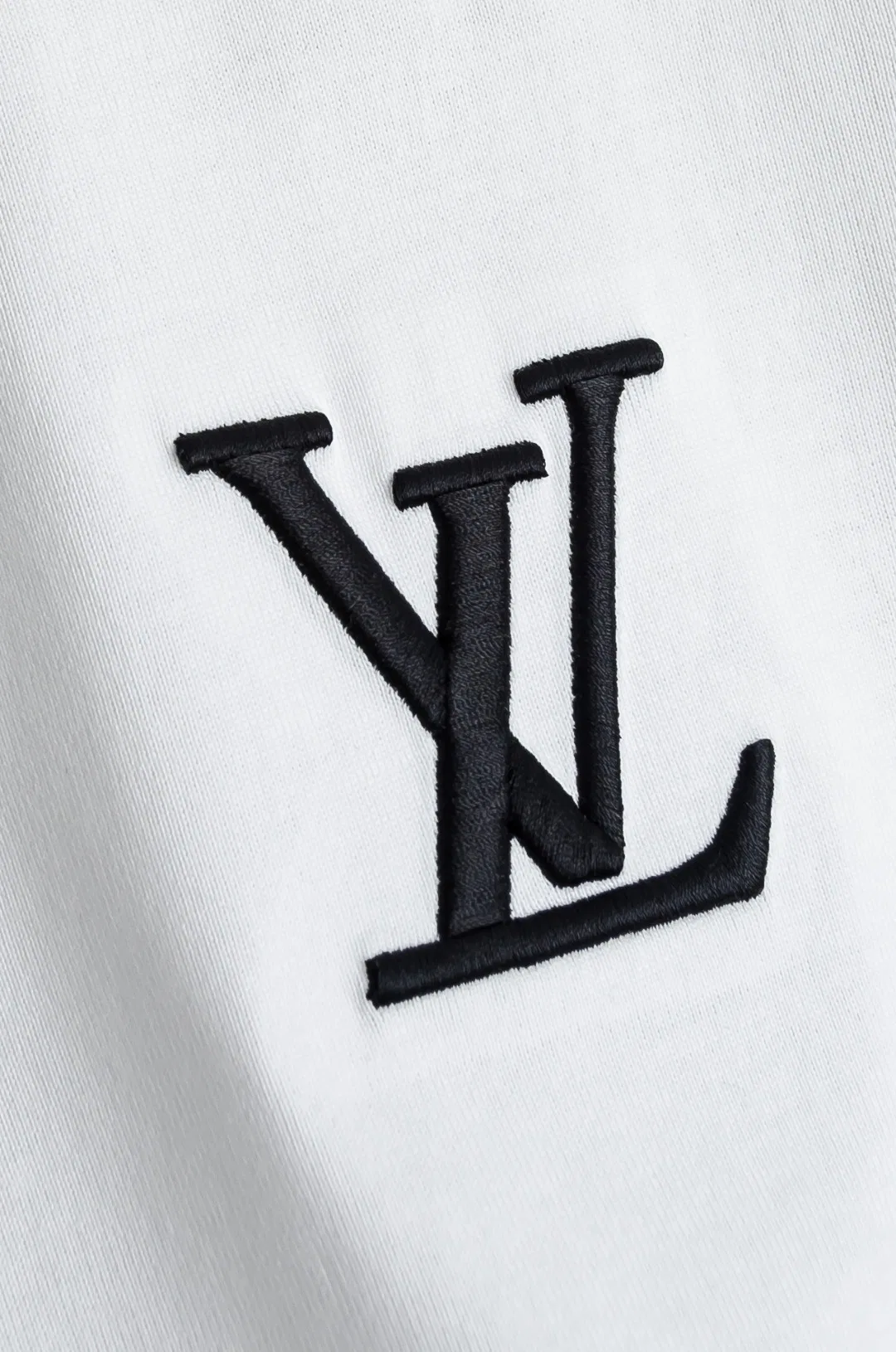 LV 27FW XCJJSKI 007 반팔티셔츠 4