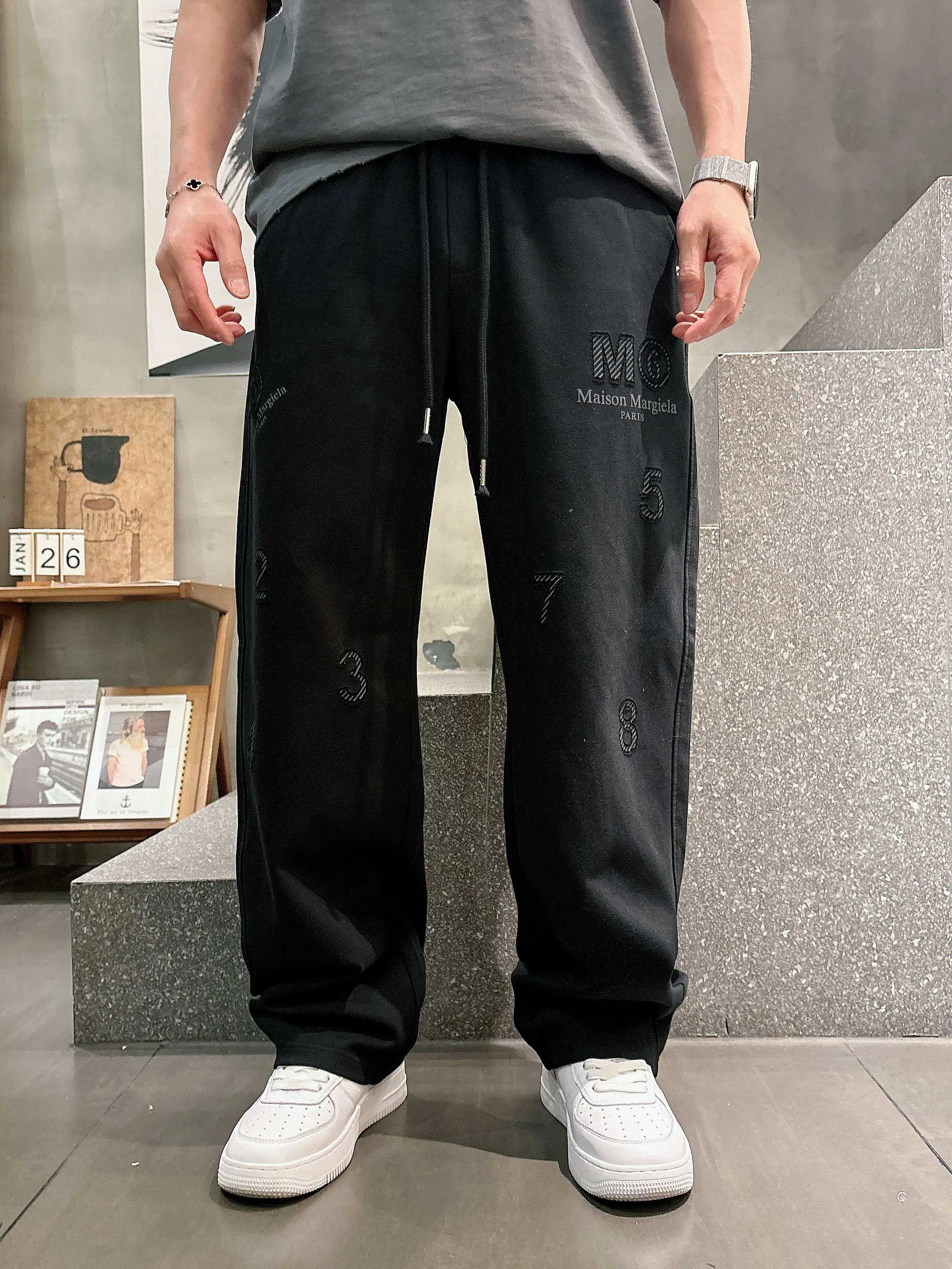 MARAGIELA 27FW LNXUAKT 005 스웻팬츠