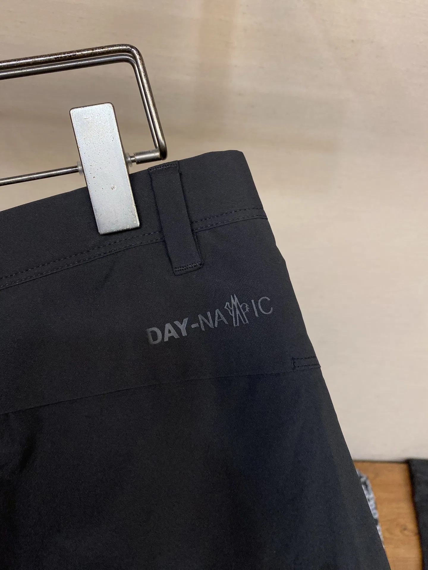 MC 26FW DJNASAA 001 슬렉스 4