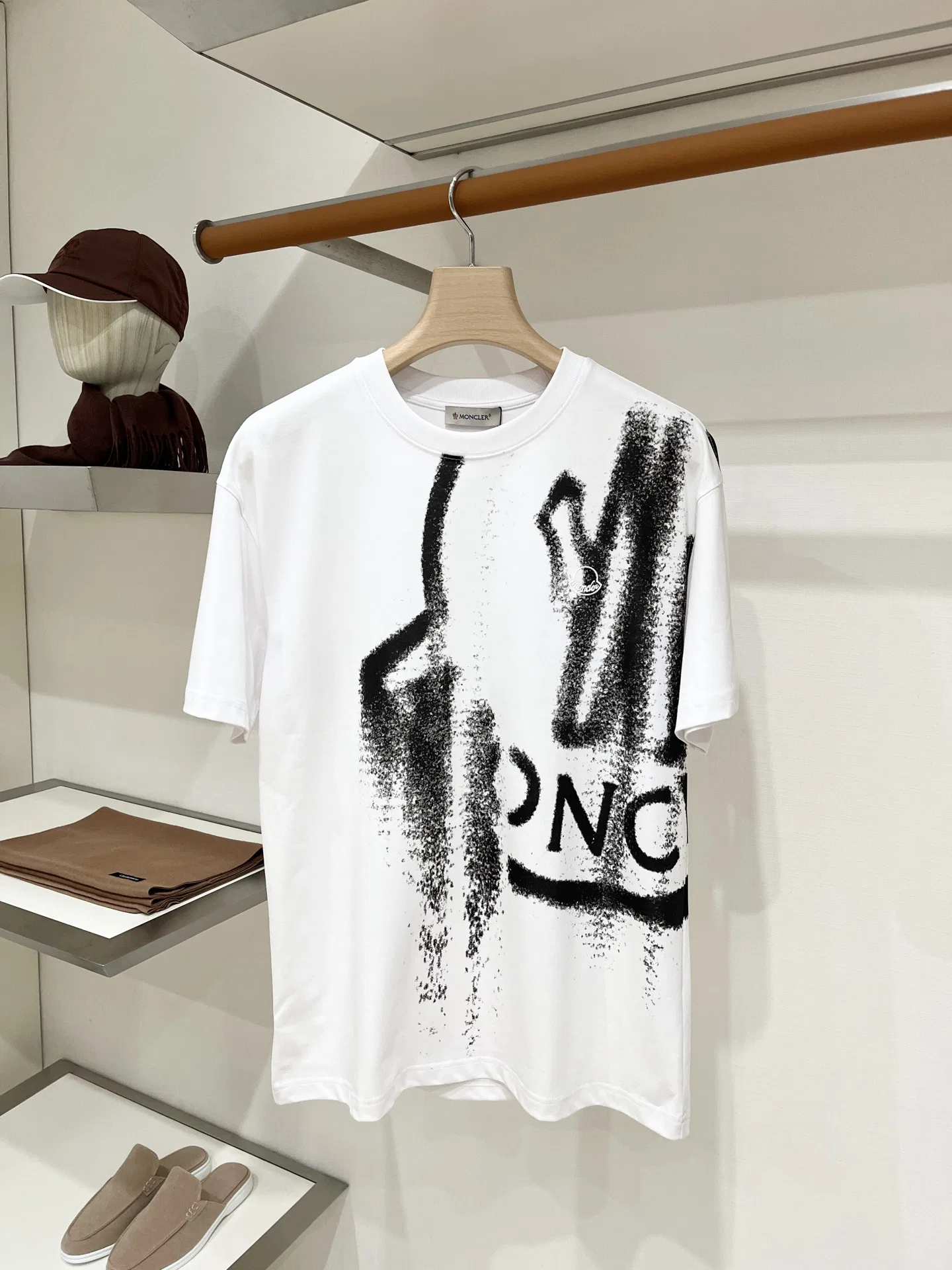 MC 27FW FTKMOVH 004 반팔티셔츠