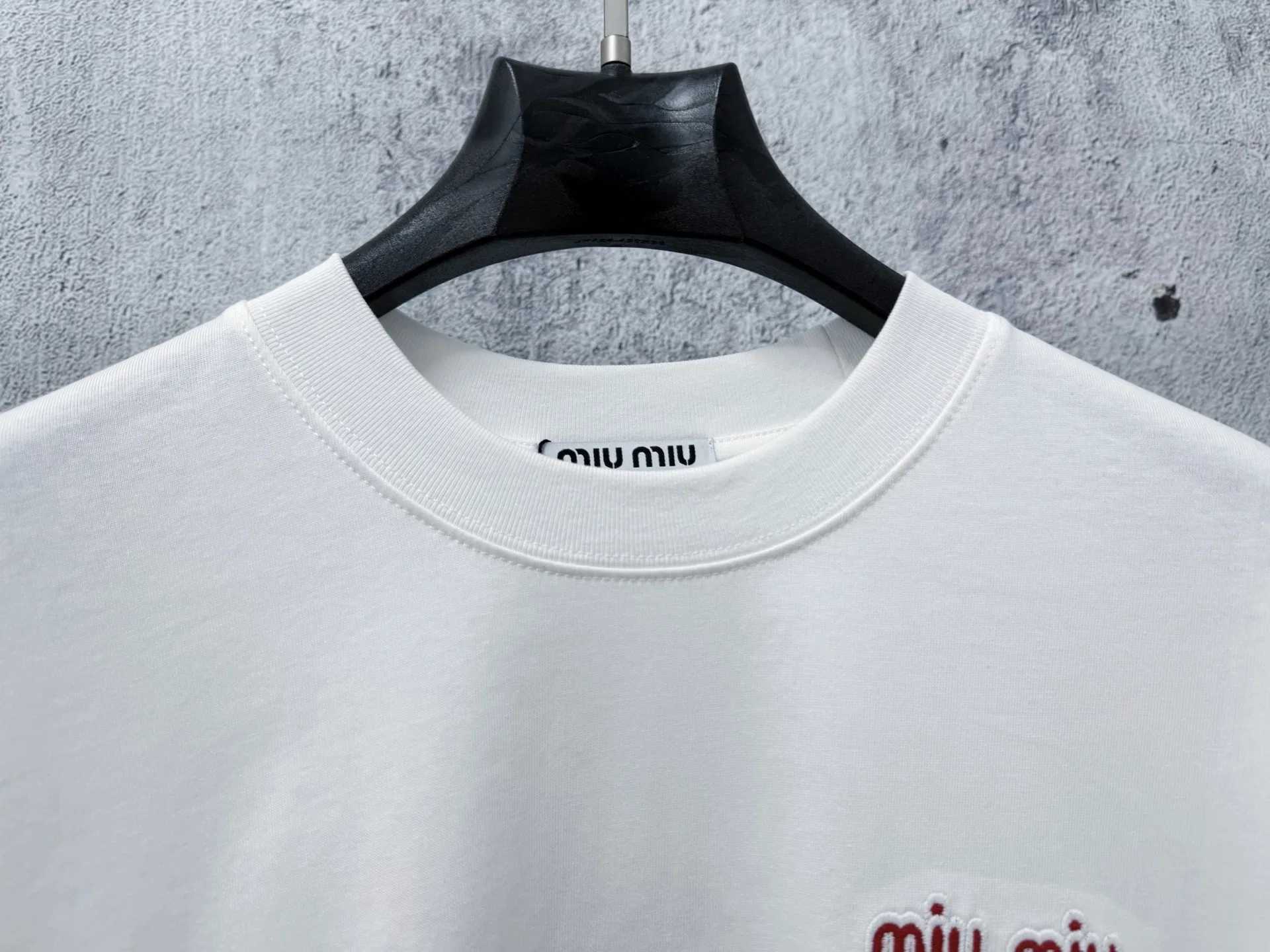 MIU 27FW DJHWJSS 012 반팔티셔츠 4