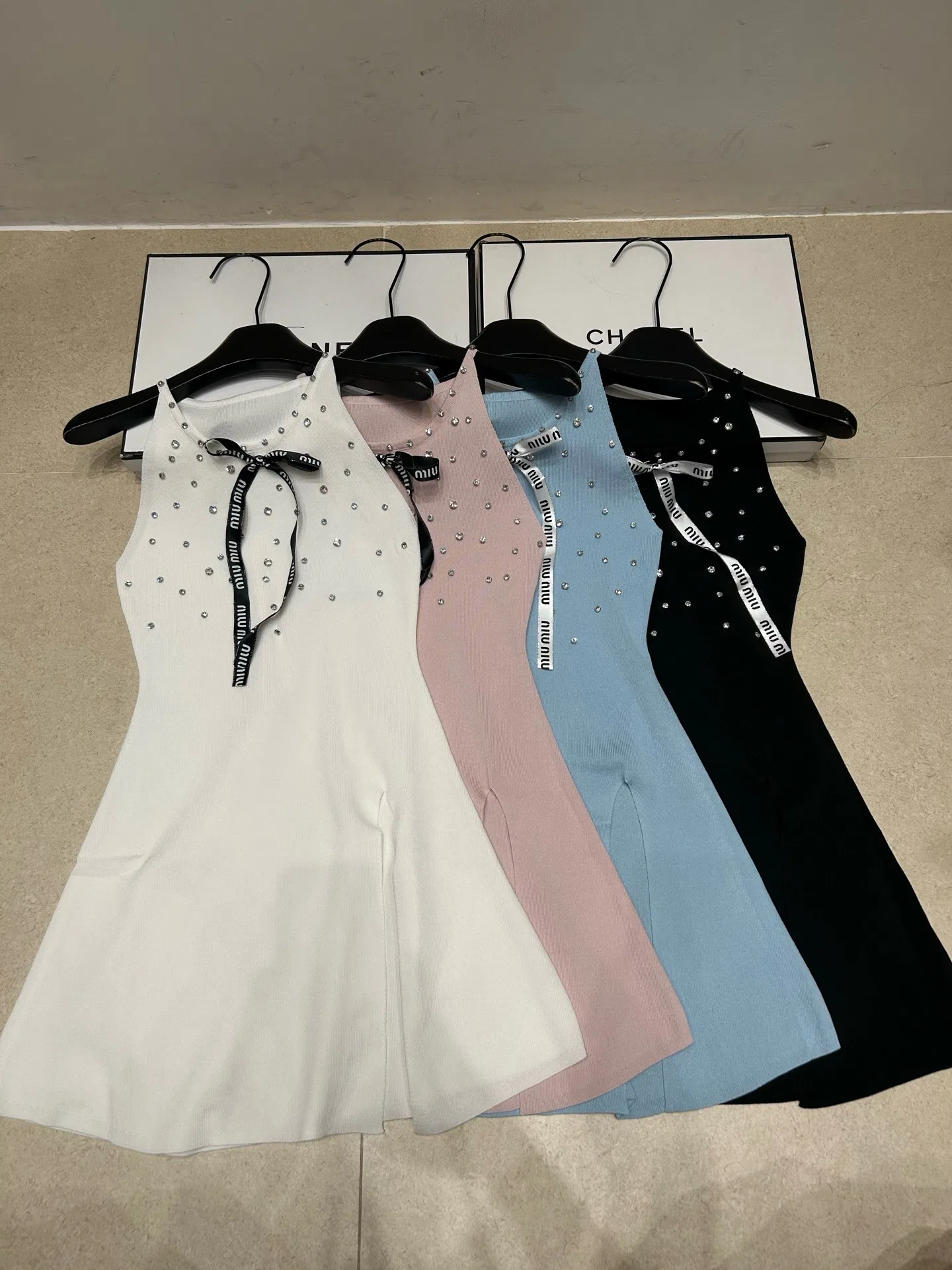 MIU 27FW EAVRMNO 002 원피스