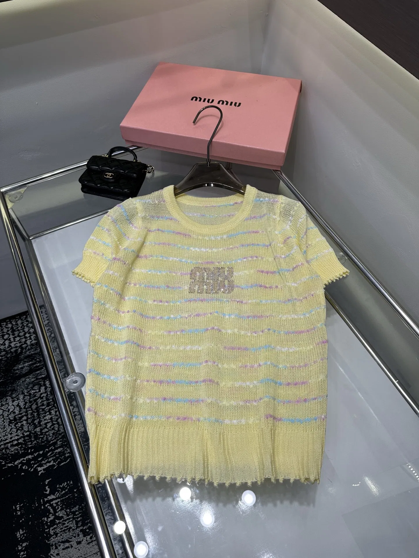 MIU 27FW EAVRMNO 004 반팔티셔츠 4