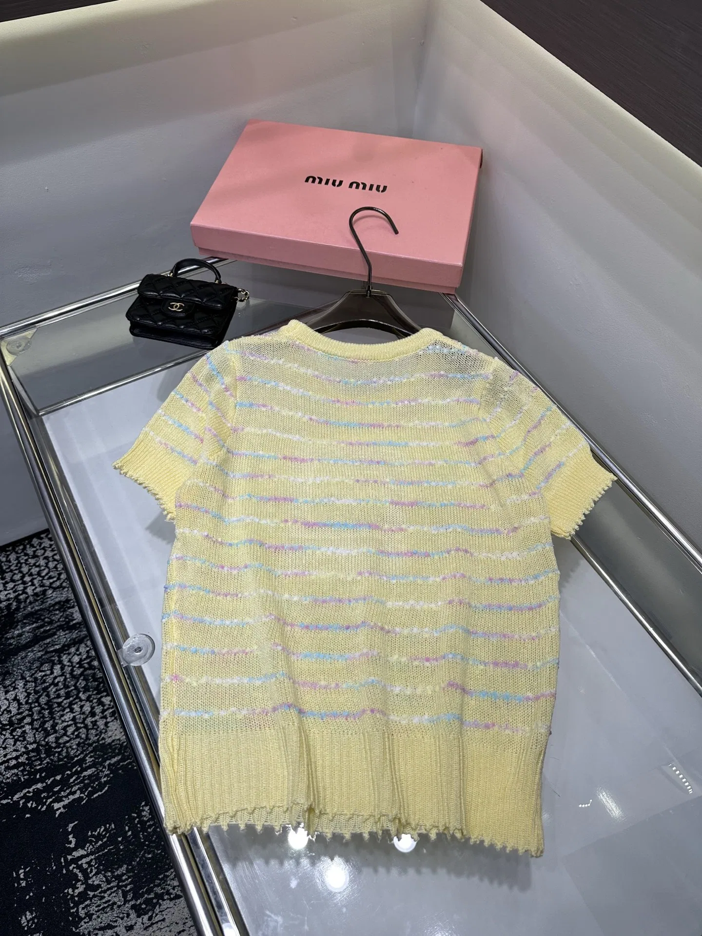 MIU 27FW EAVRMNO 004 반팔티셔츠 5