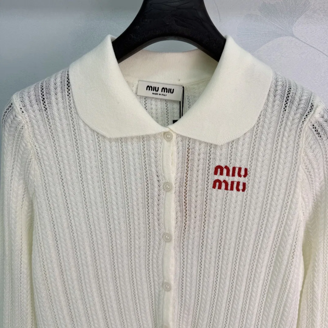 MIU 27FW FAYYDZK 006 폴로긴팔티셔츠 4