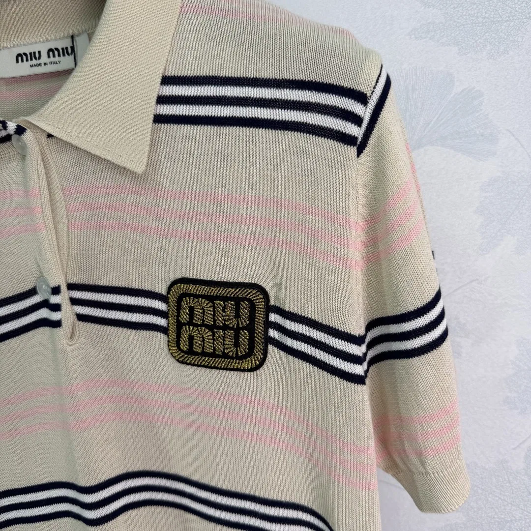 MIU 27FW FAYYDZK 009 폴로반팔티셔츠 3