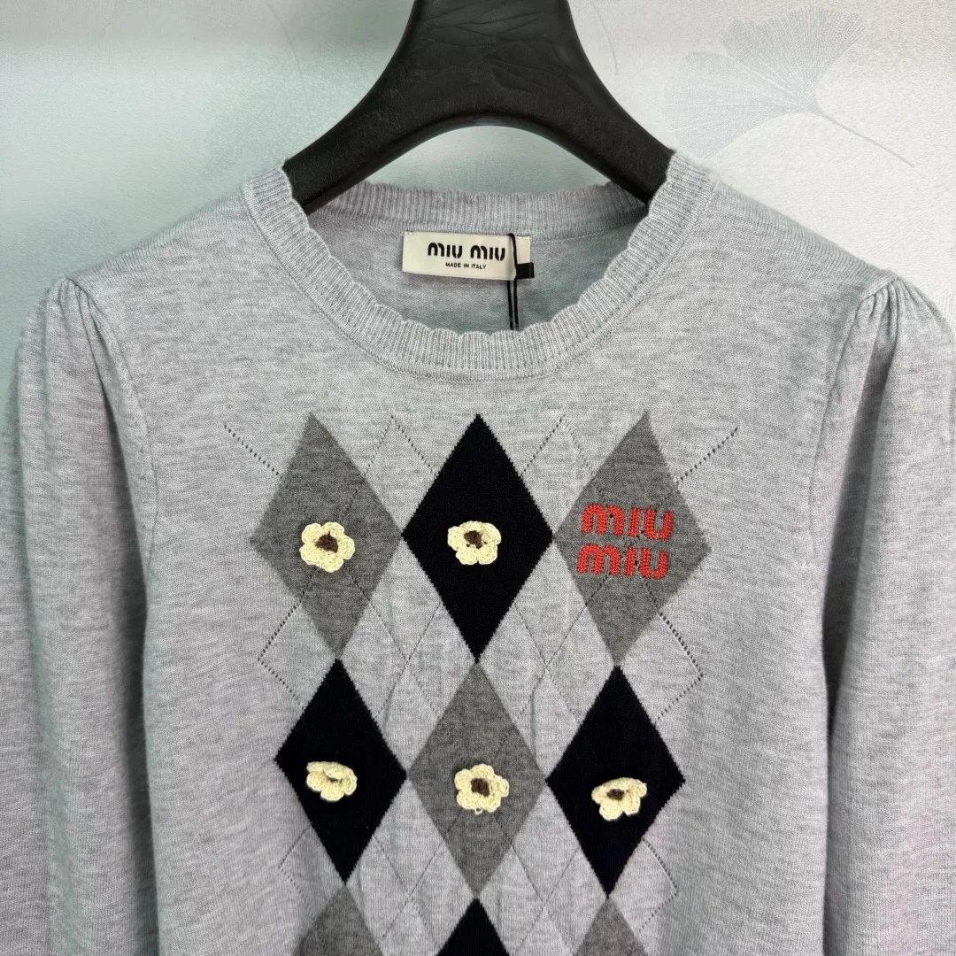 MIU 27FW FAYYDZK 011 니트 3