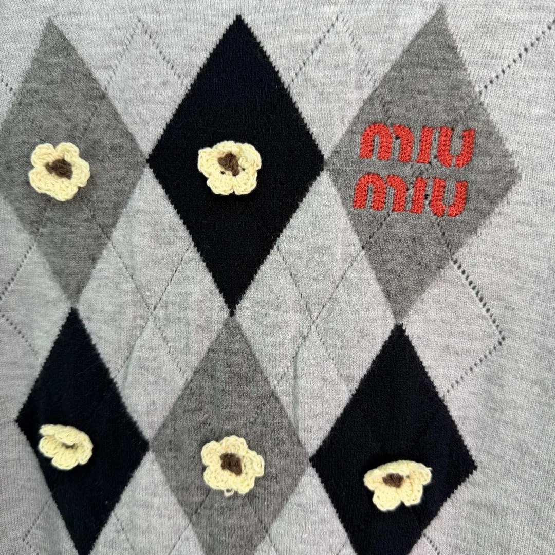 MIU 27FW FAYYDZK 011 니트 5