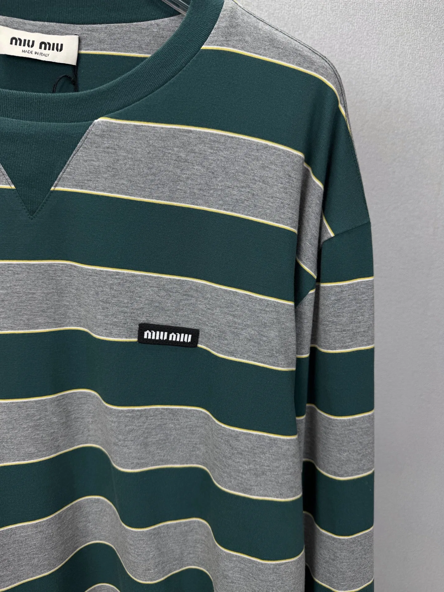 MIU 27FW MMAKOWG 003 맨투맨 4