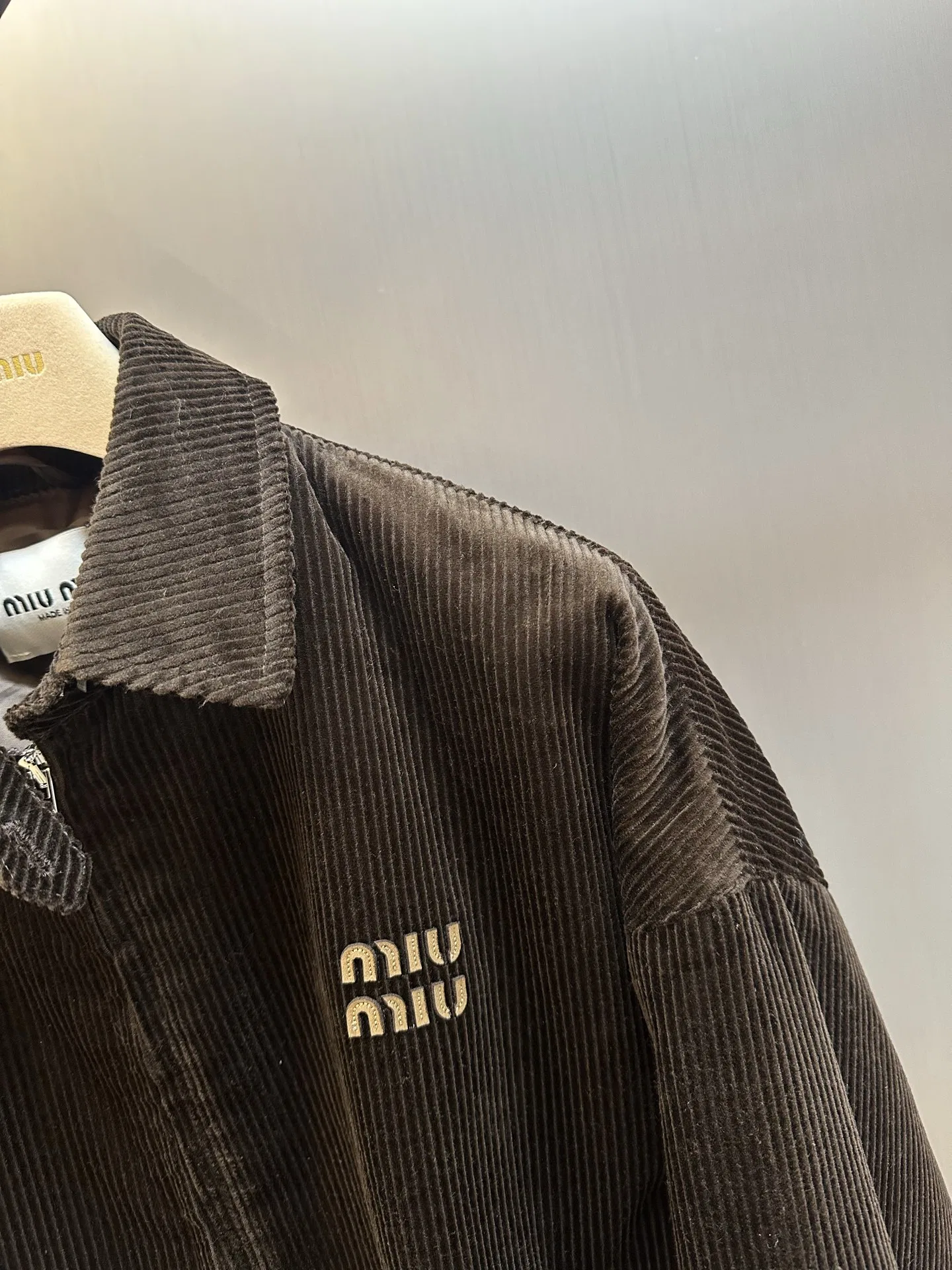 MIU 27FW MMAKOWG 004 자켓 3