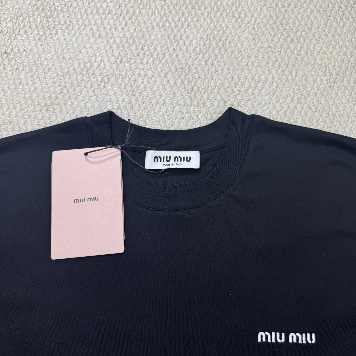 MIU 27FW MVHZGUI 001 반팔티셔츠 4