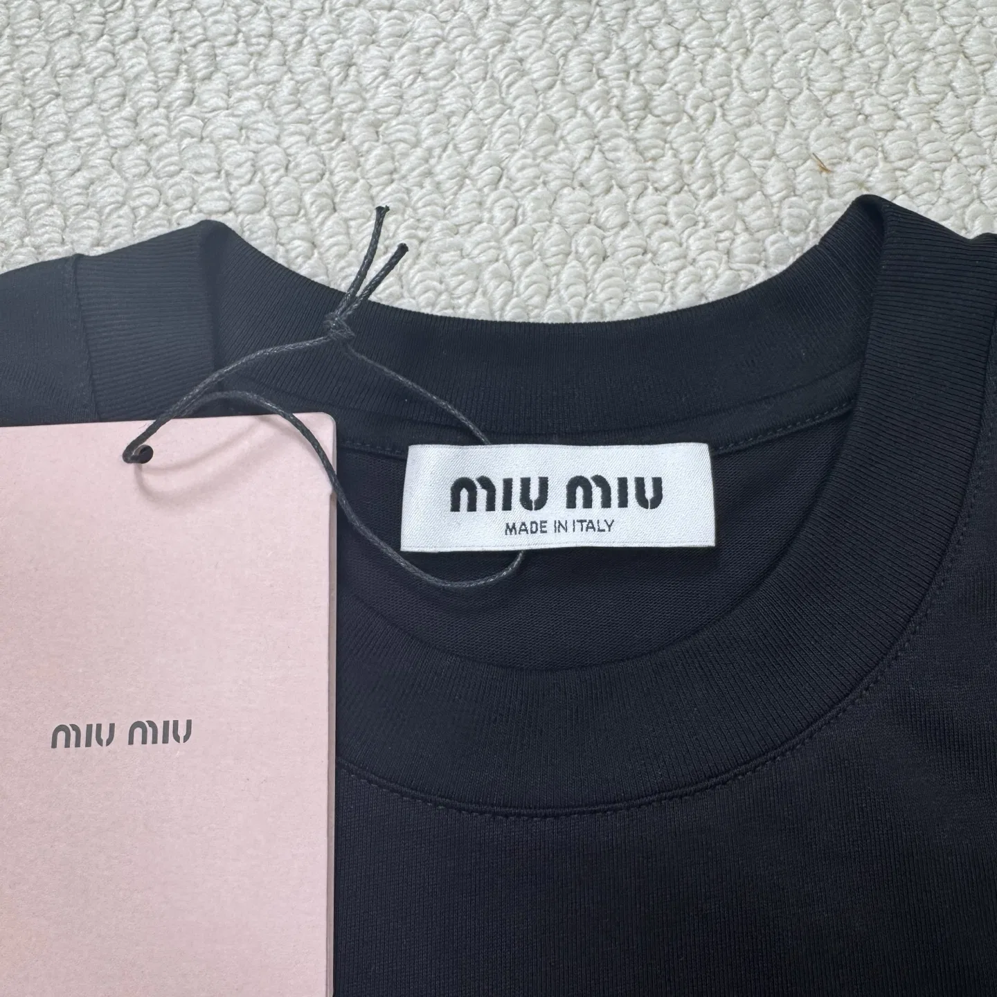 MIU 27FW MVHZGUI 001 반팔티셔츠 5